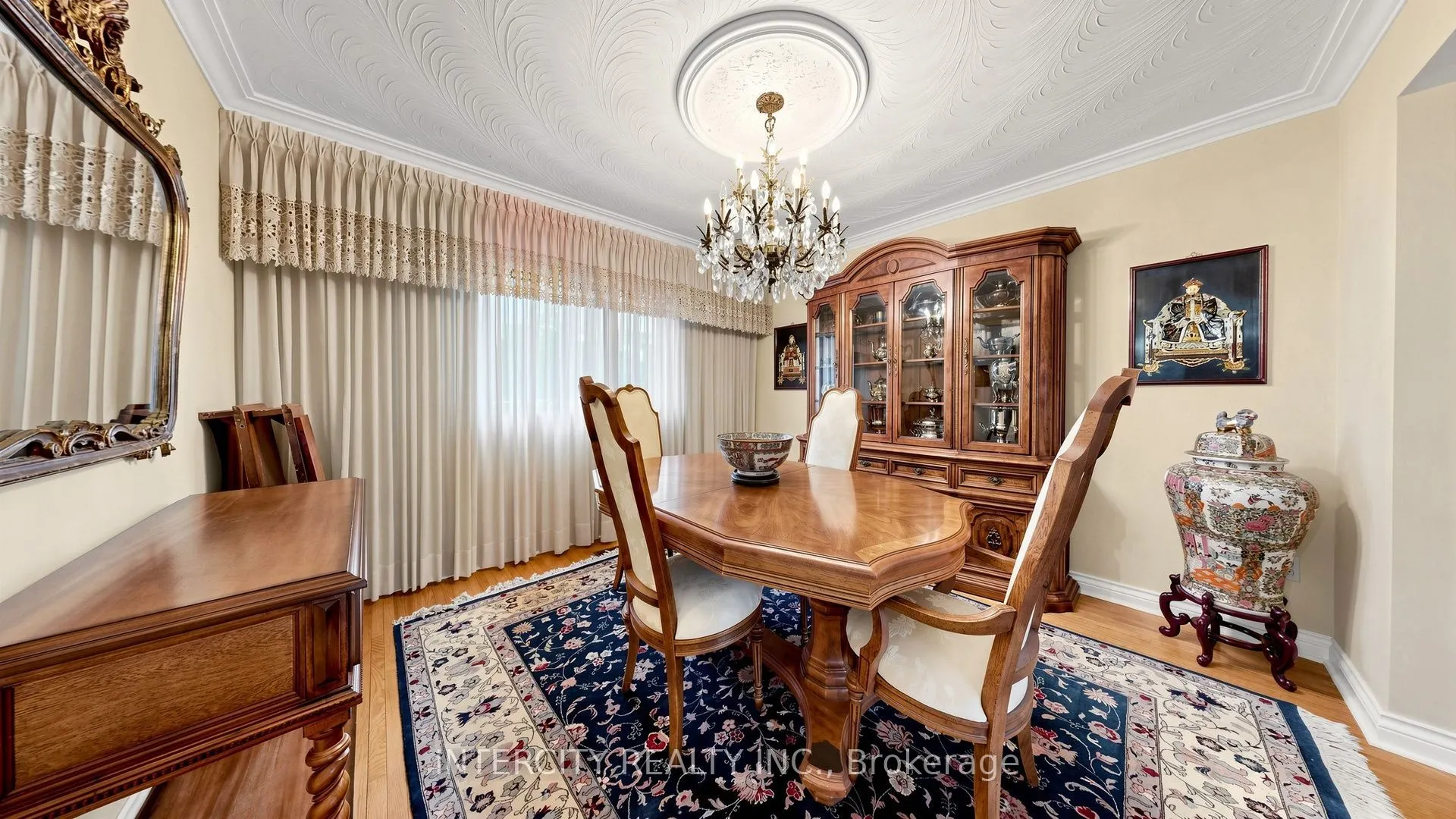 76 Spruce Avenue