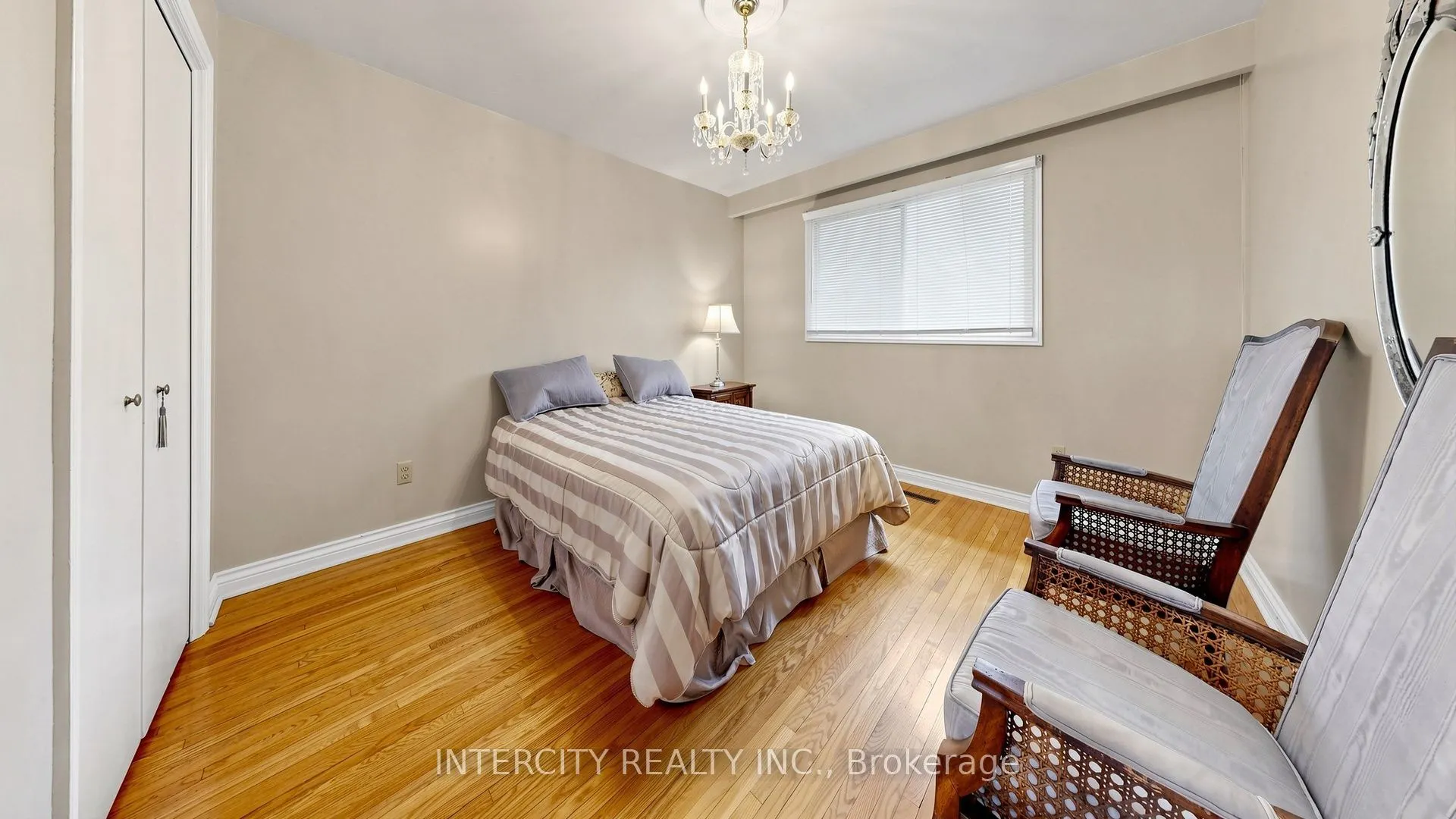 76 Spruce Avenue