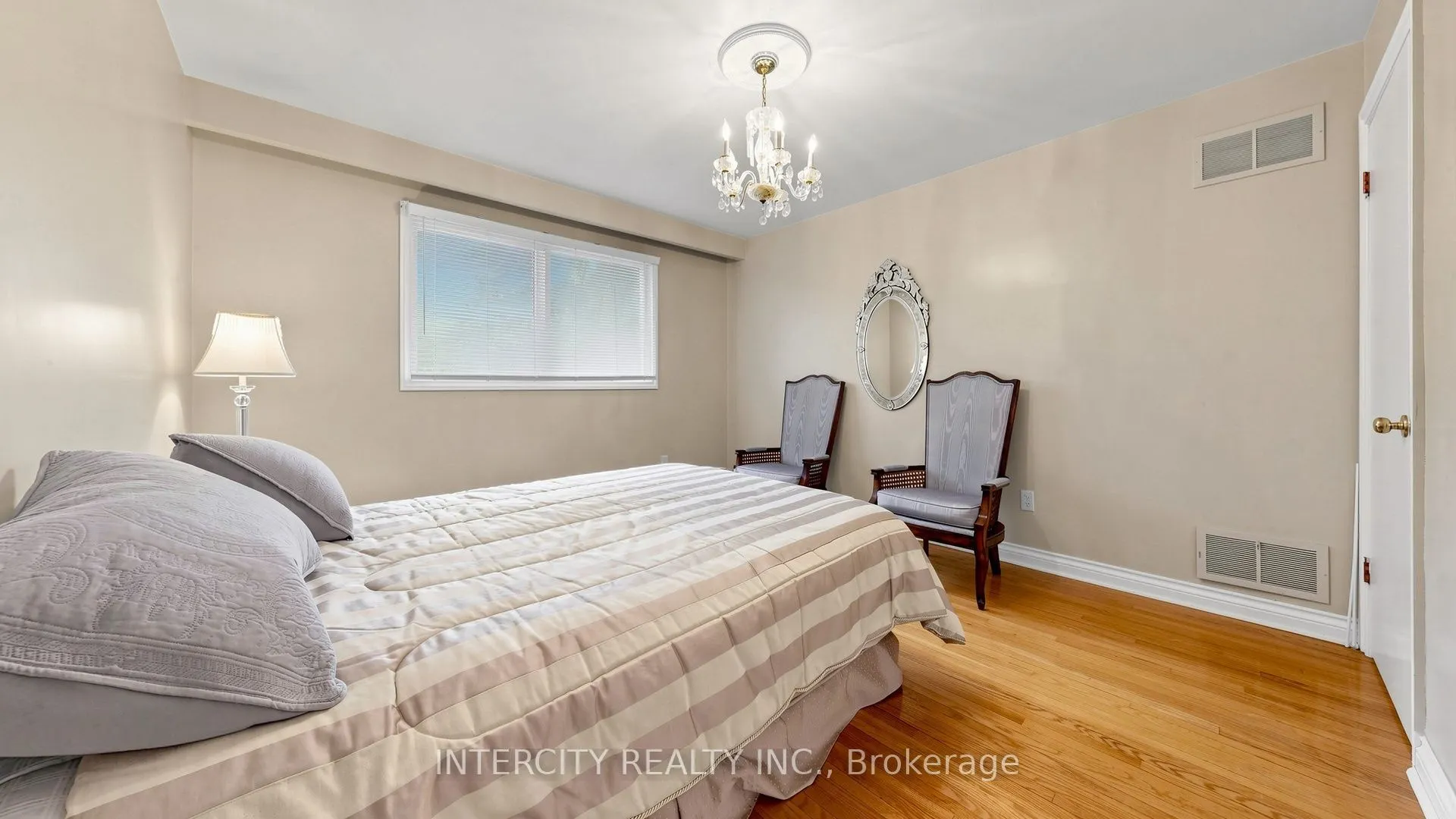 76 Spruce Avenue