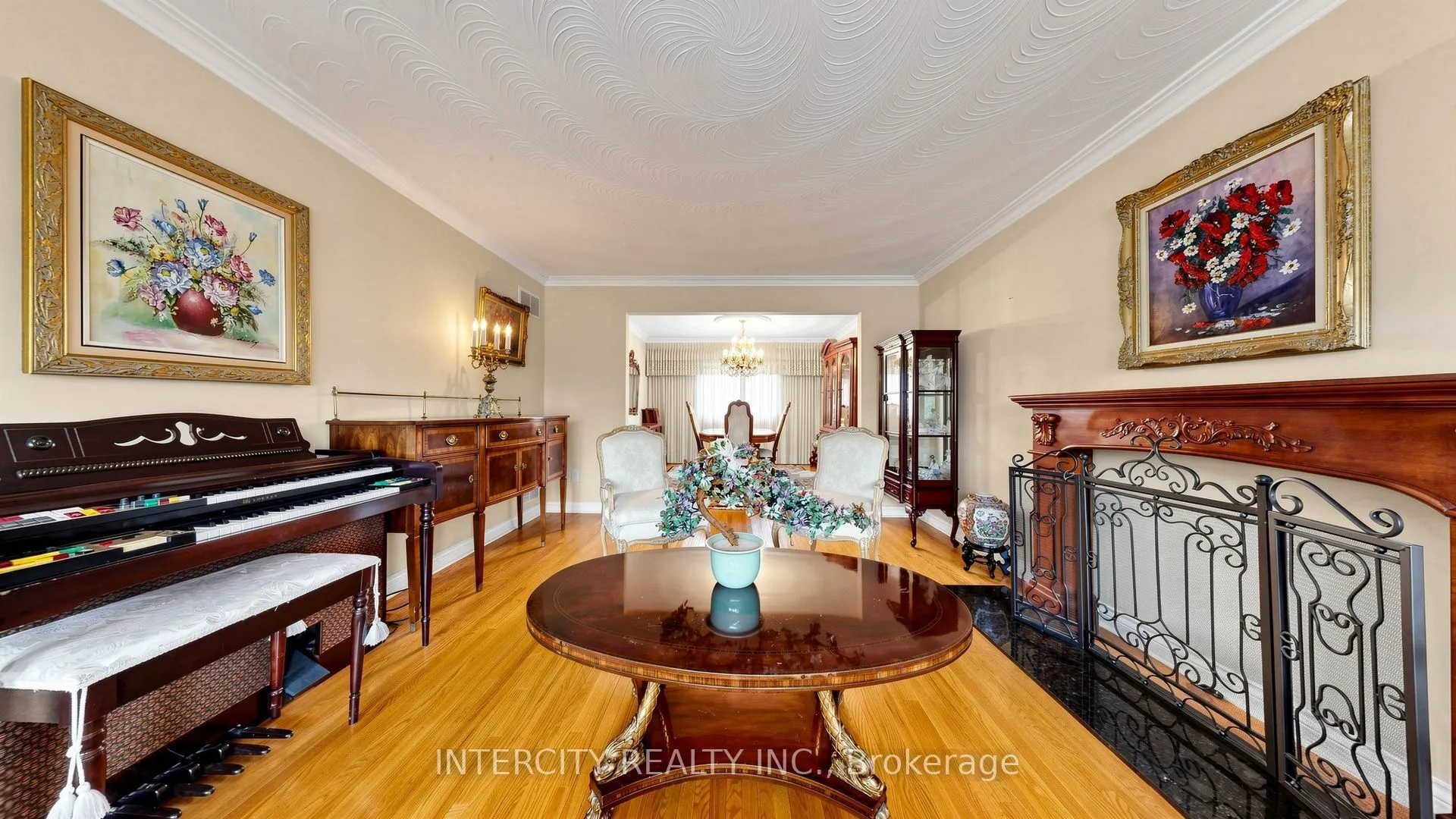 76 Spruce Avenue