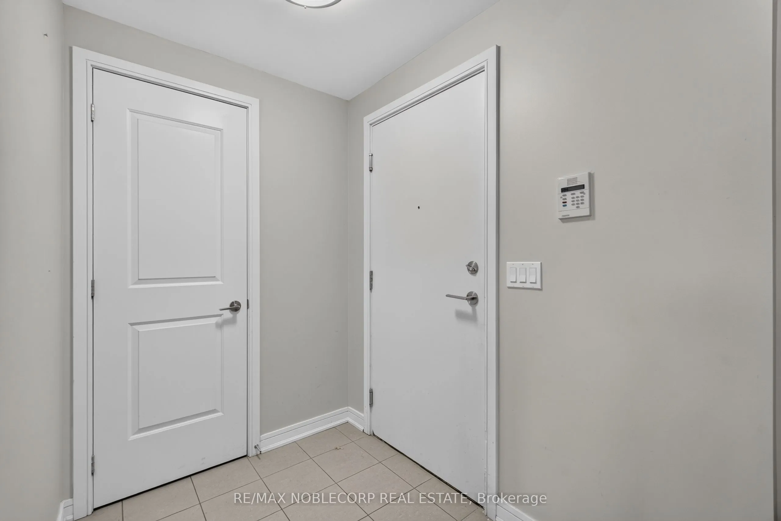 9191 Yonge Street #206SW