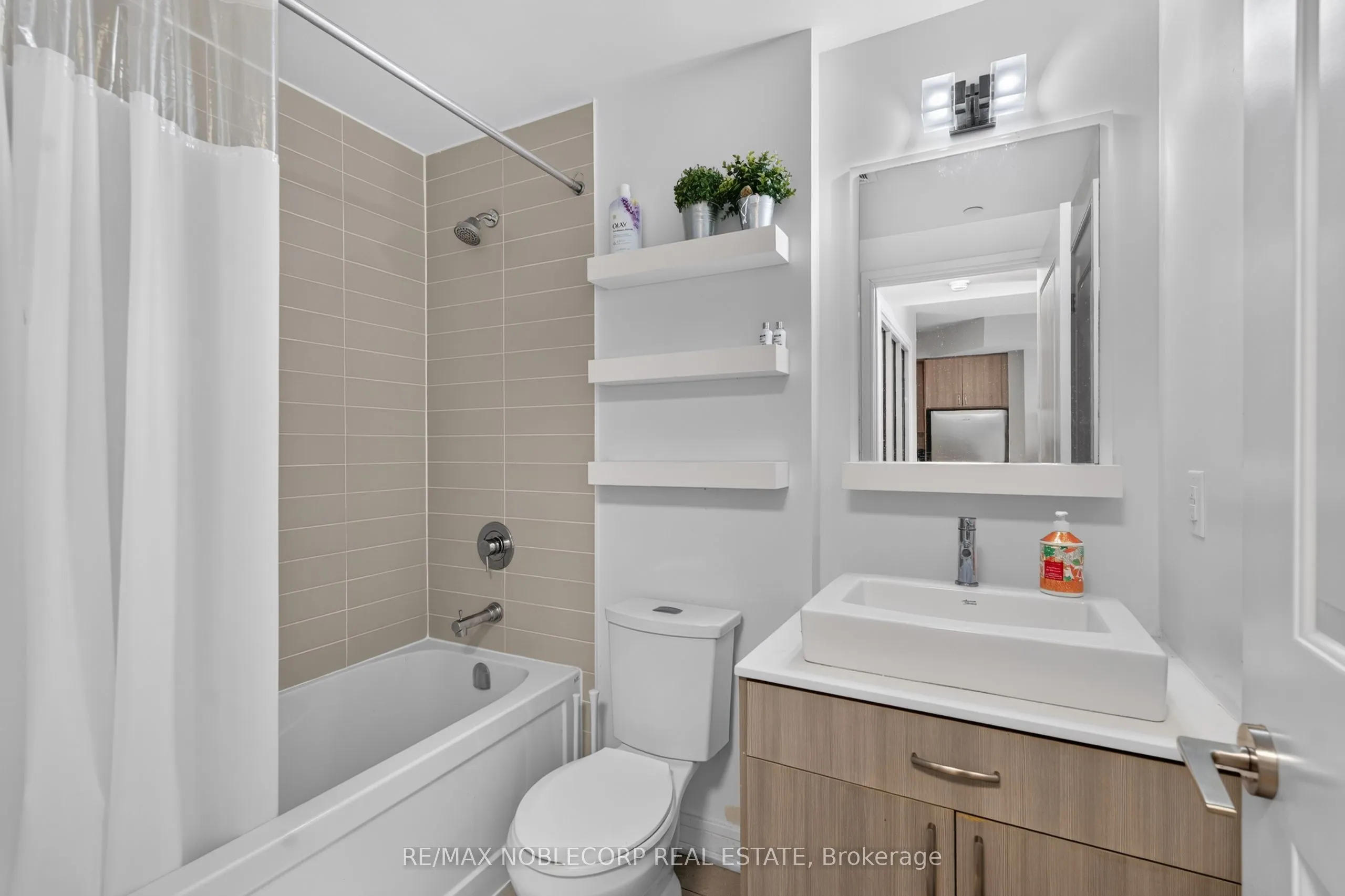 9191 Yonge Street #206SW