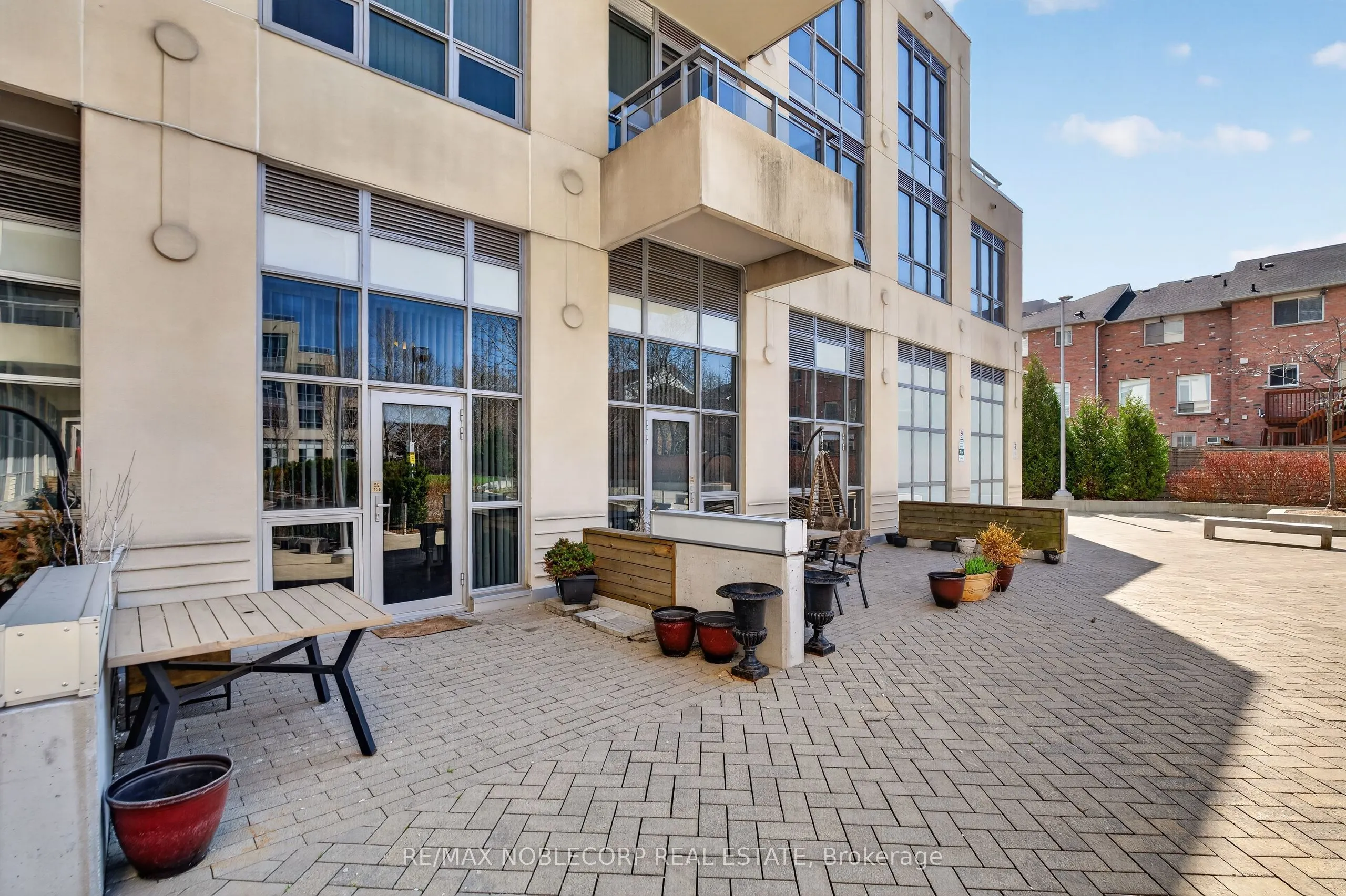 9191 Yonge Street #206SW
