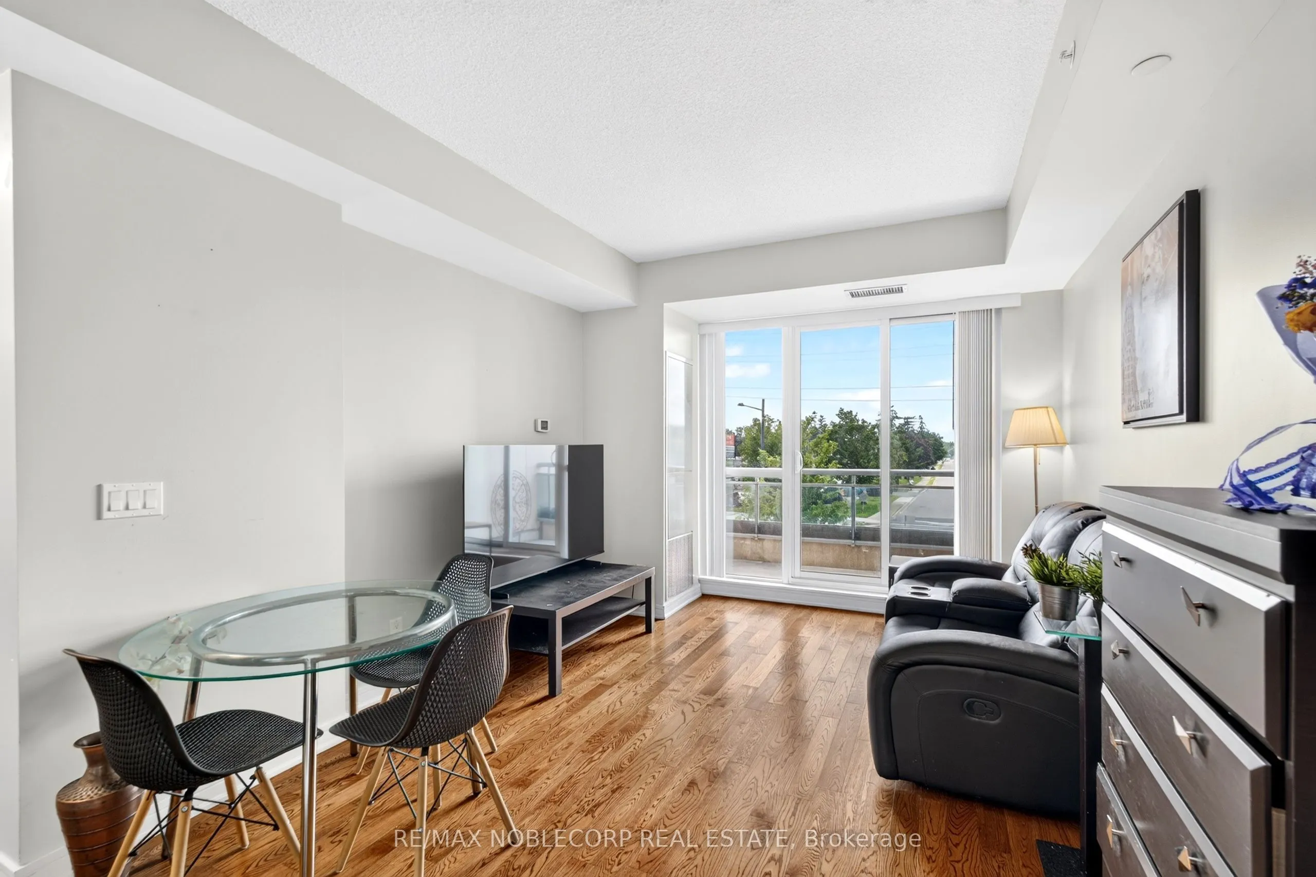 9191 Yonge Street #206SW