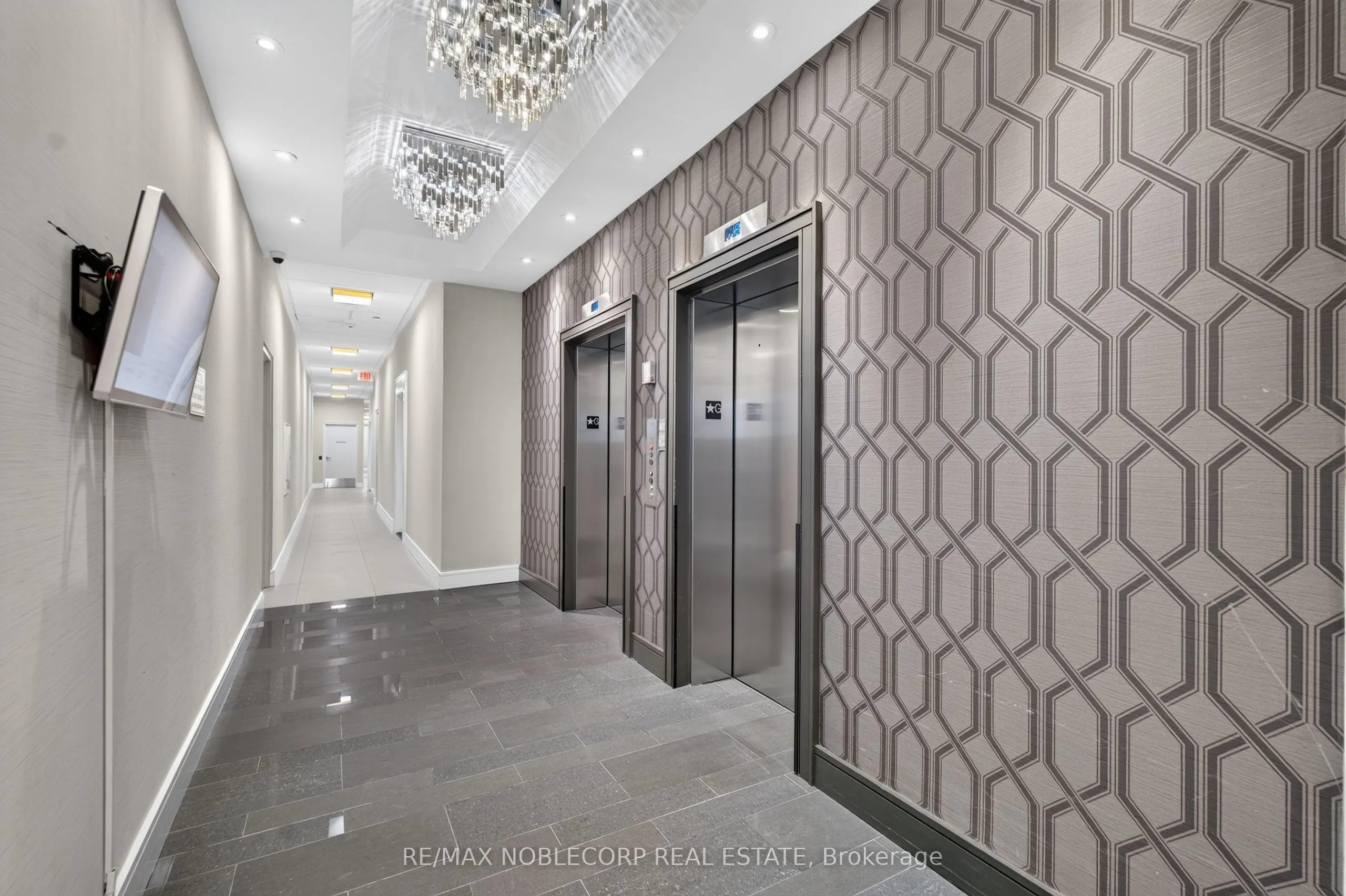 9191 Yonge Street #206SW