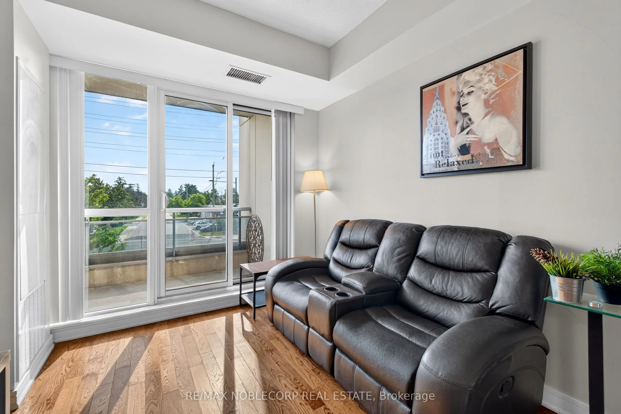 9191 Yonge Street #206SW