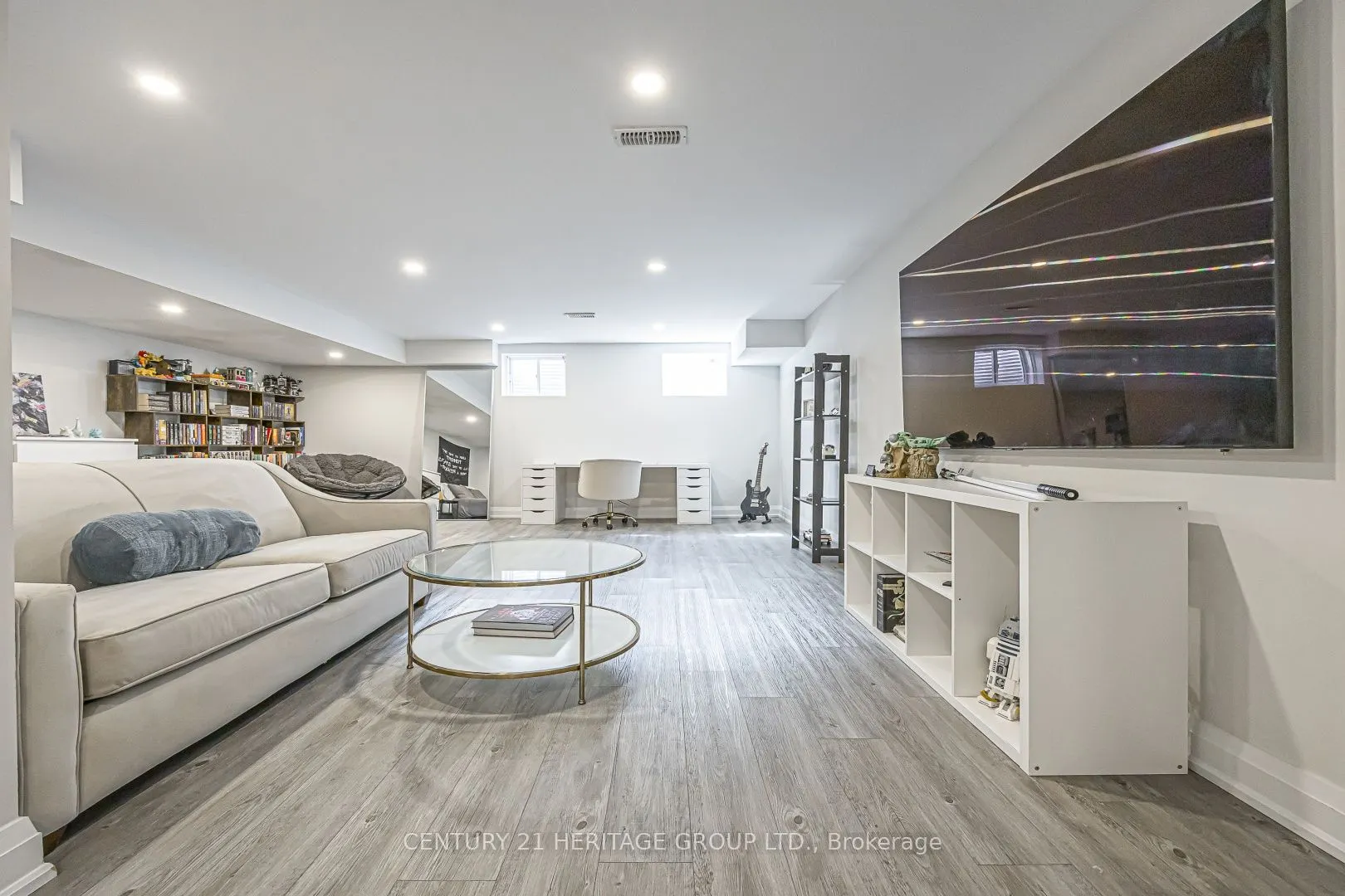 27 Lowther Avenue