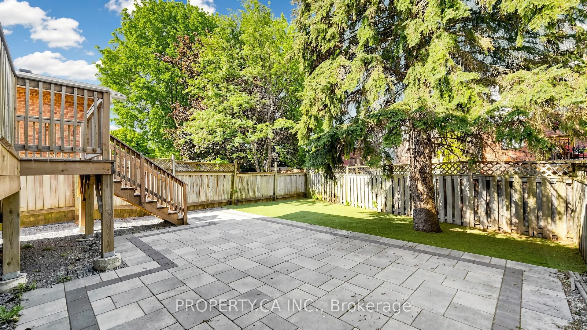 32 Hodgins Avenue