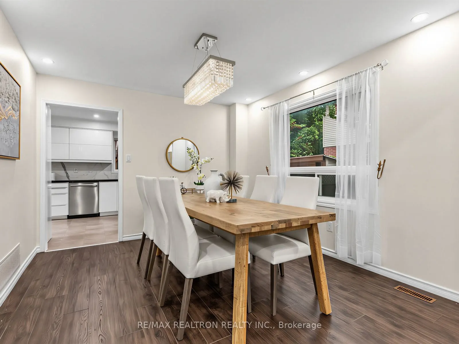 328 Salisbury Lane