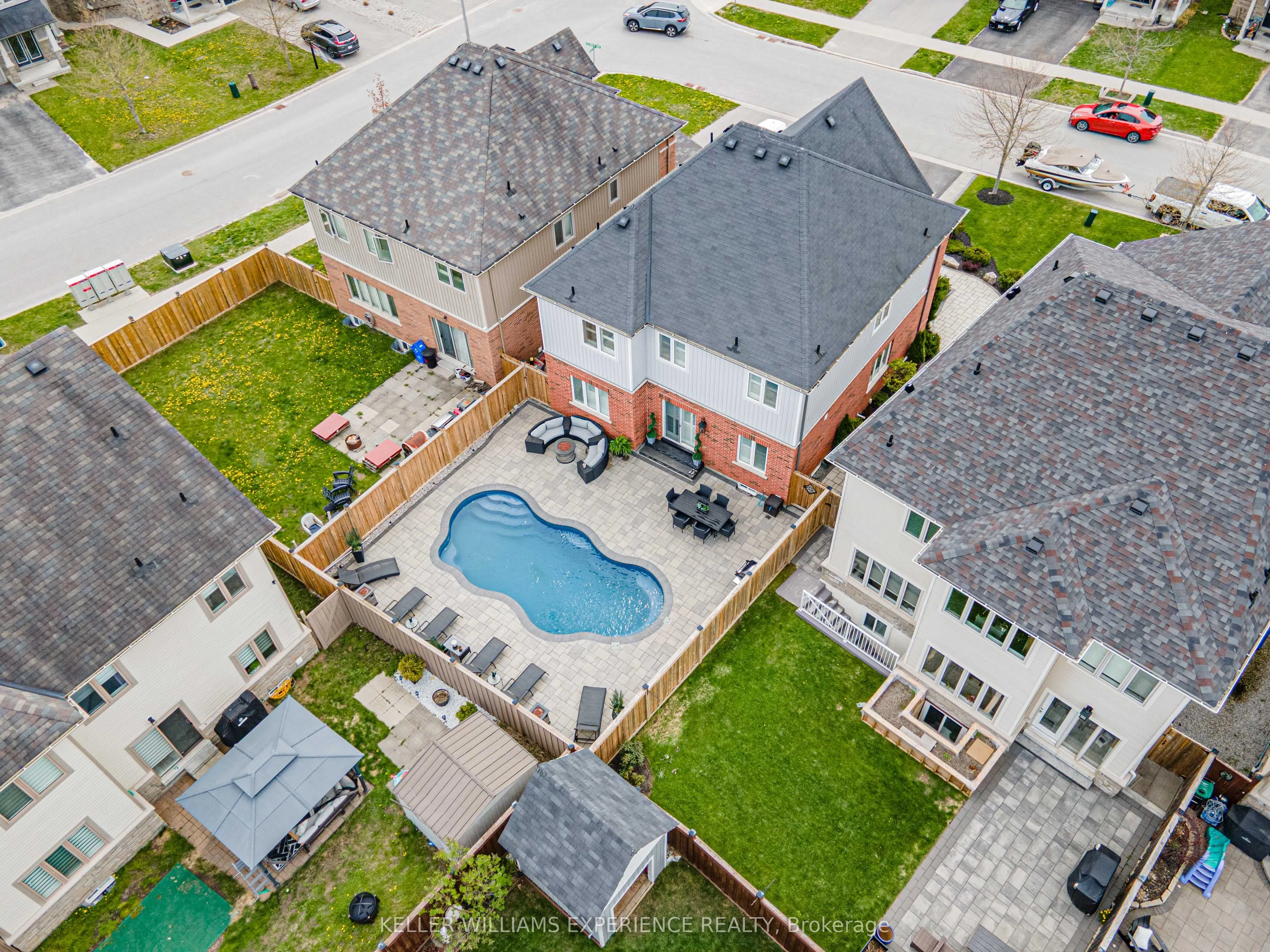 105 DECAROLIS Crescent