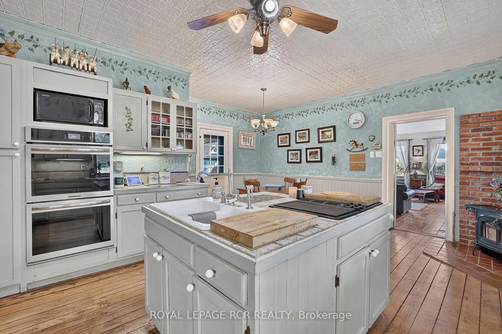 233 Wagg Road