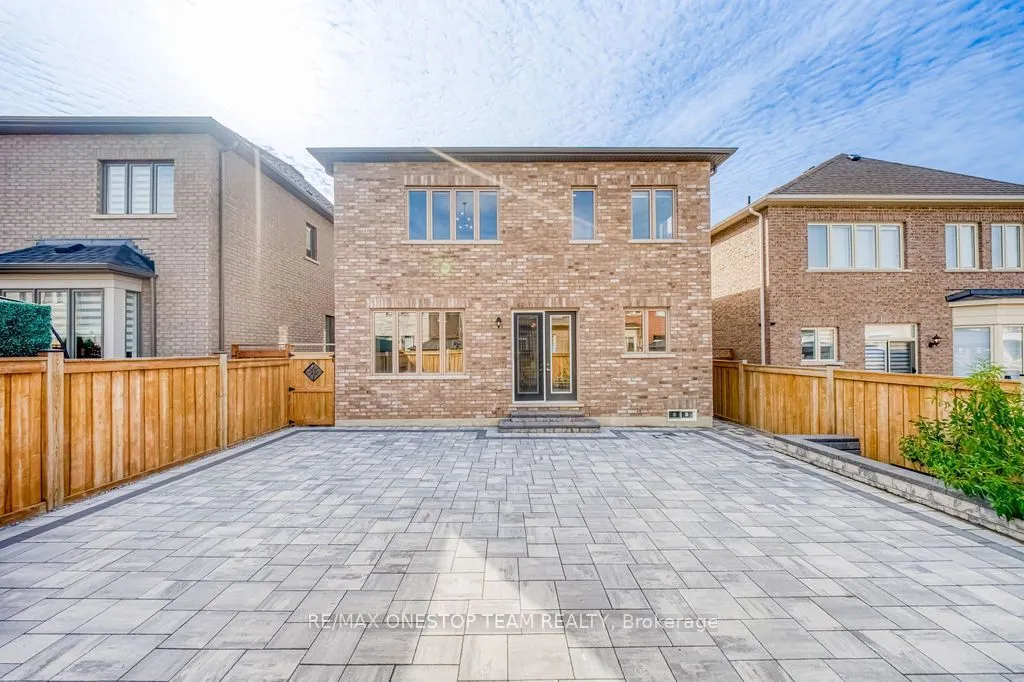70 Madoc Place
