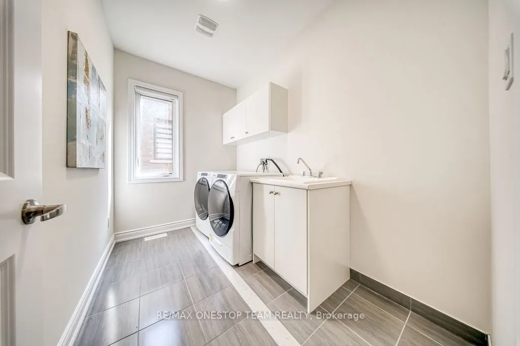 70 Madoc Place