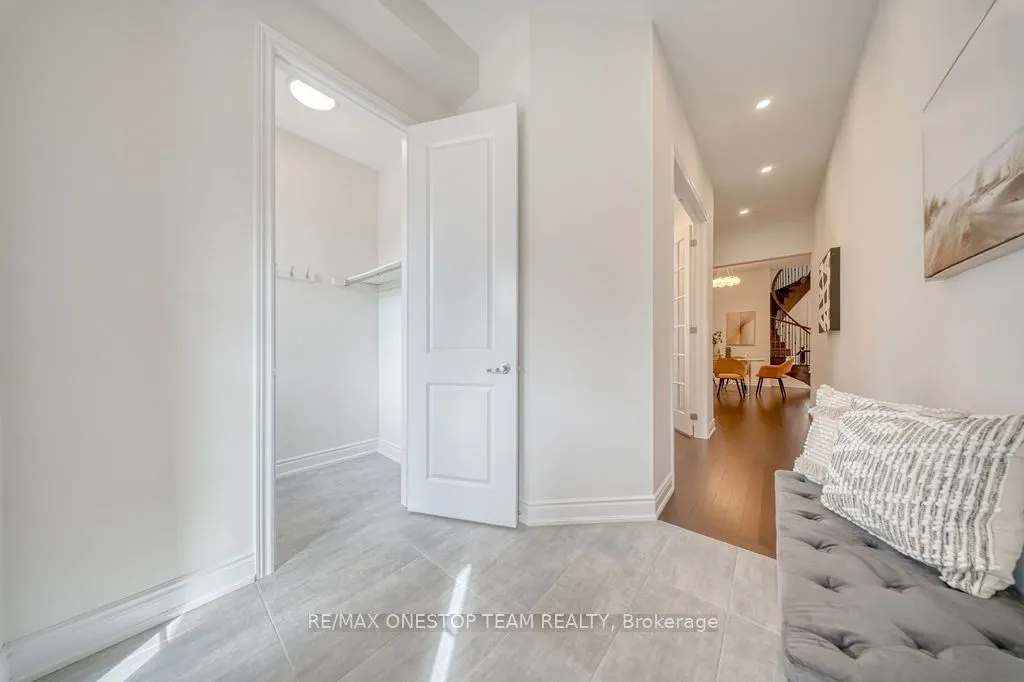 70 Madoc Place