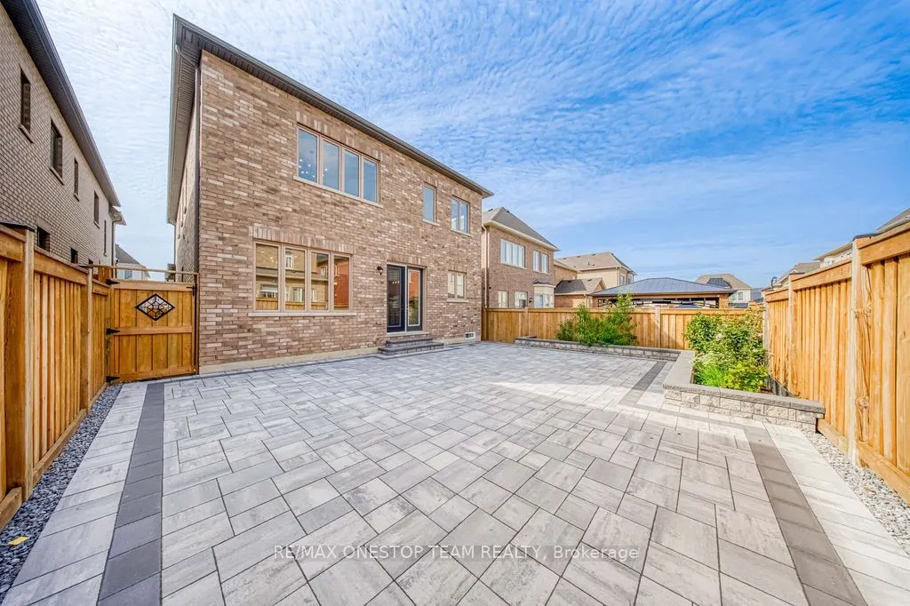 70 Madoc Place