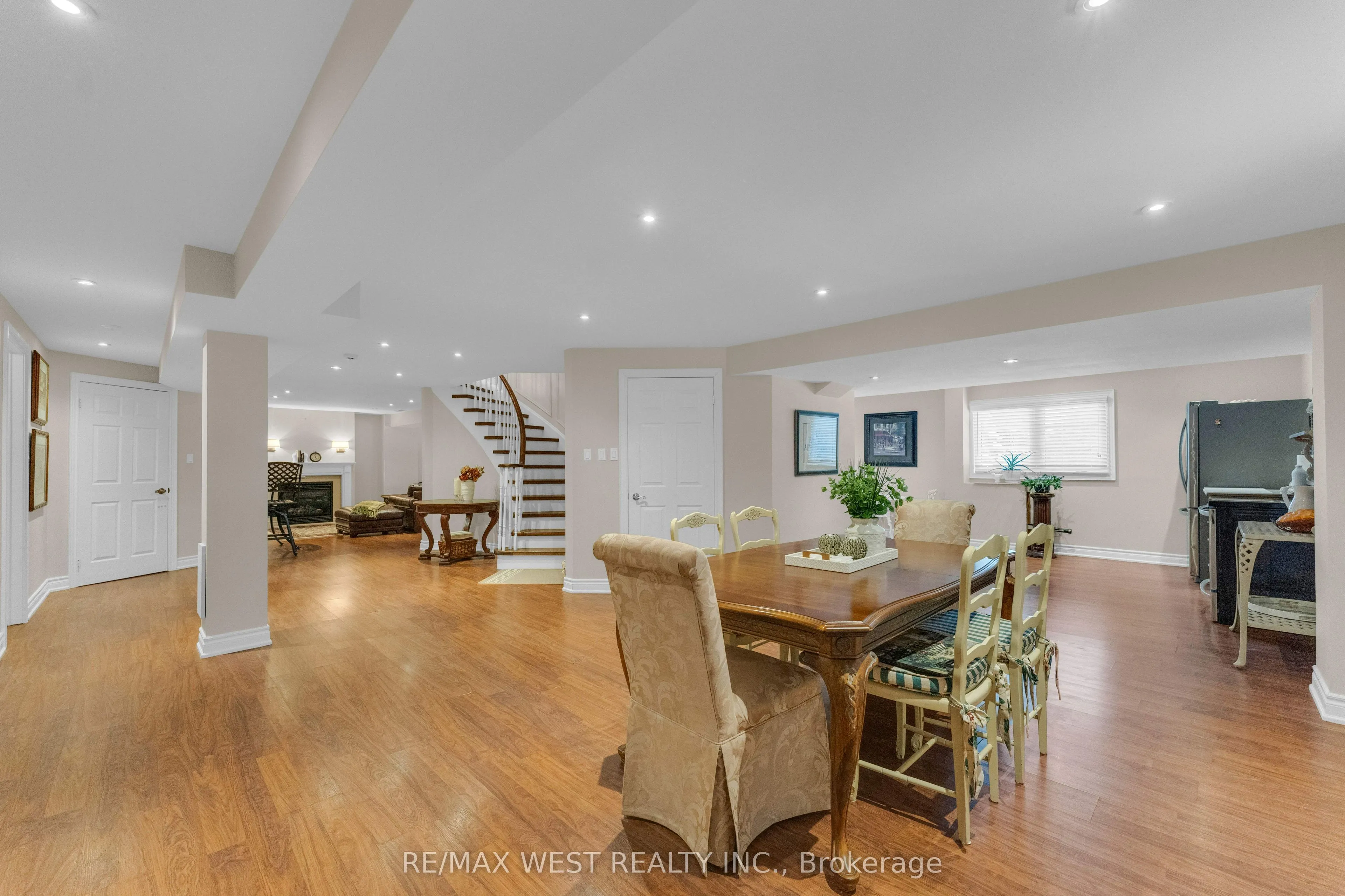 93 Fern Valley Crescent