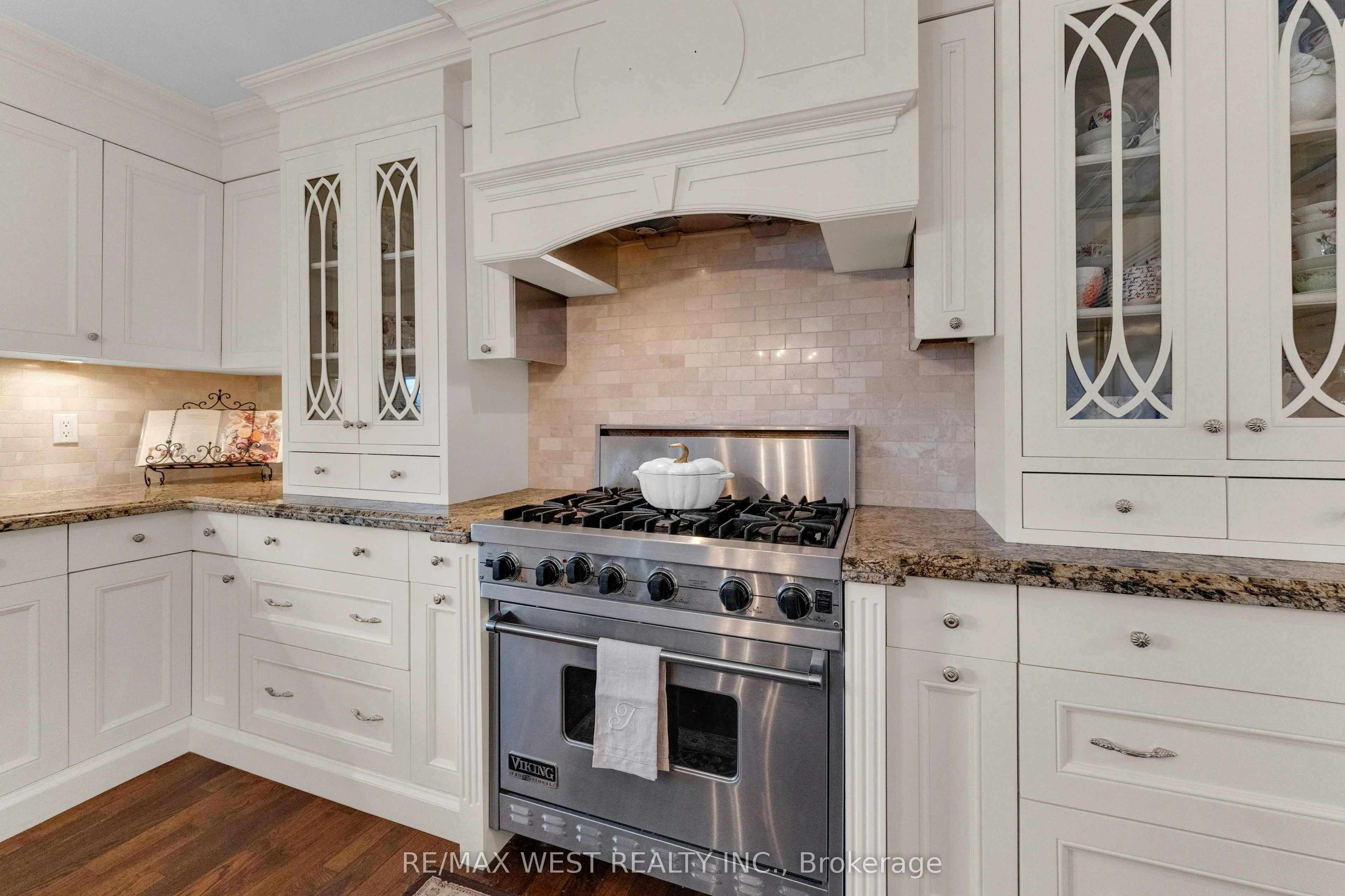 93 Fern Valley Crescent