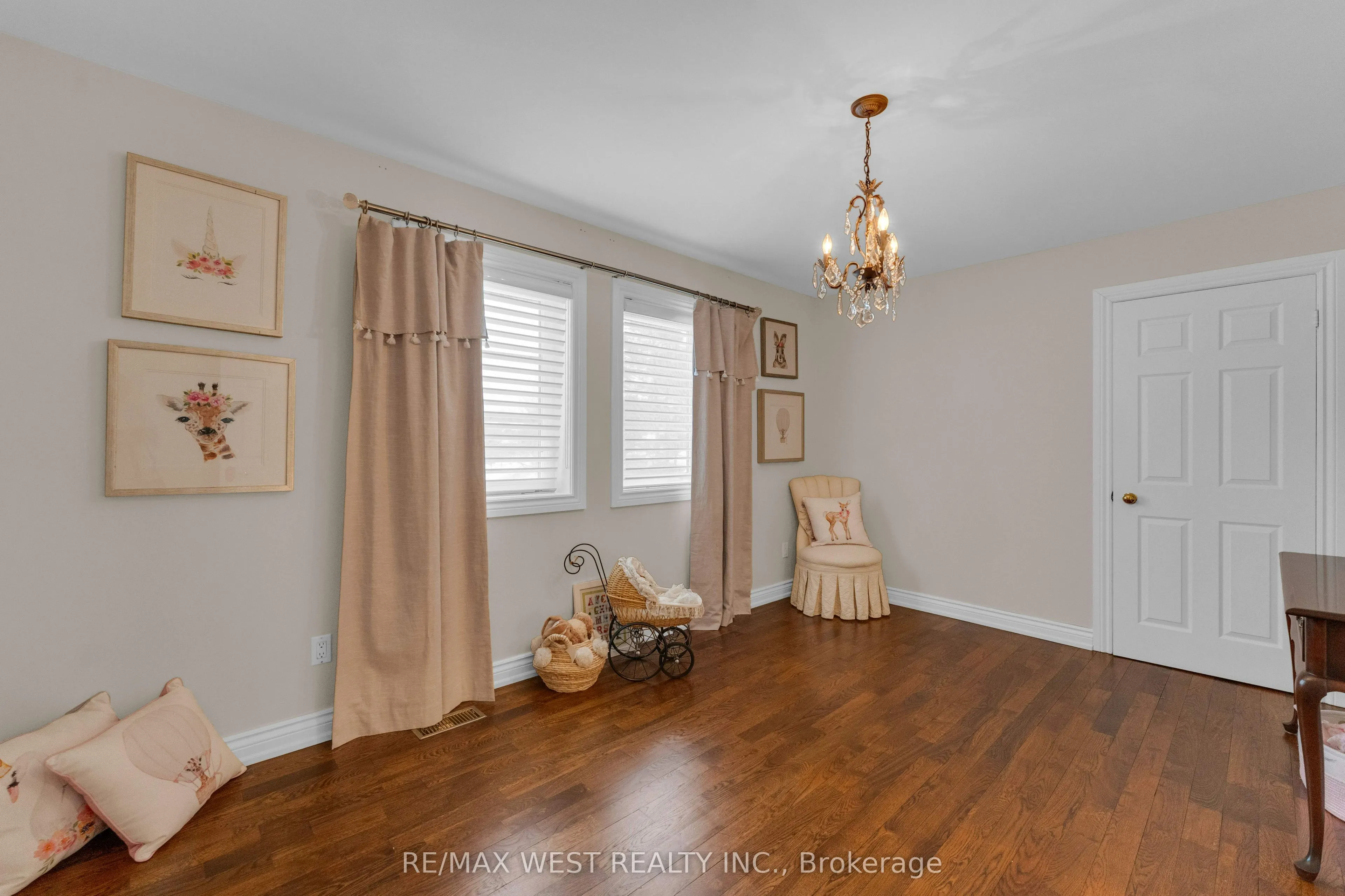 93 Fern Valley Crescent