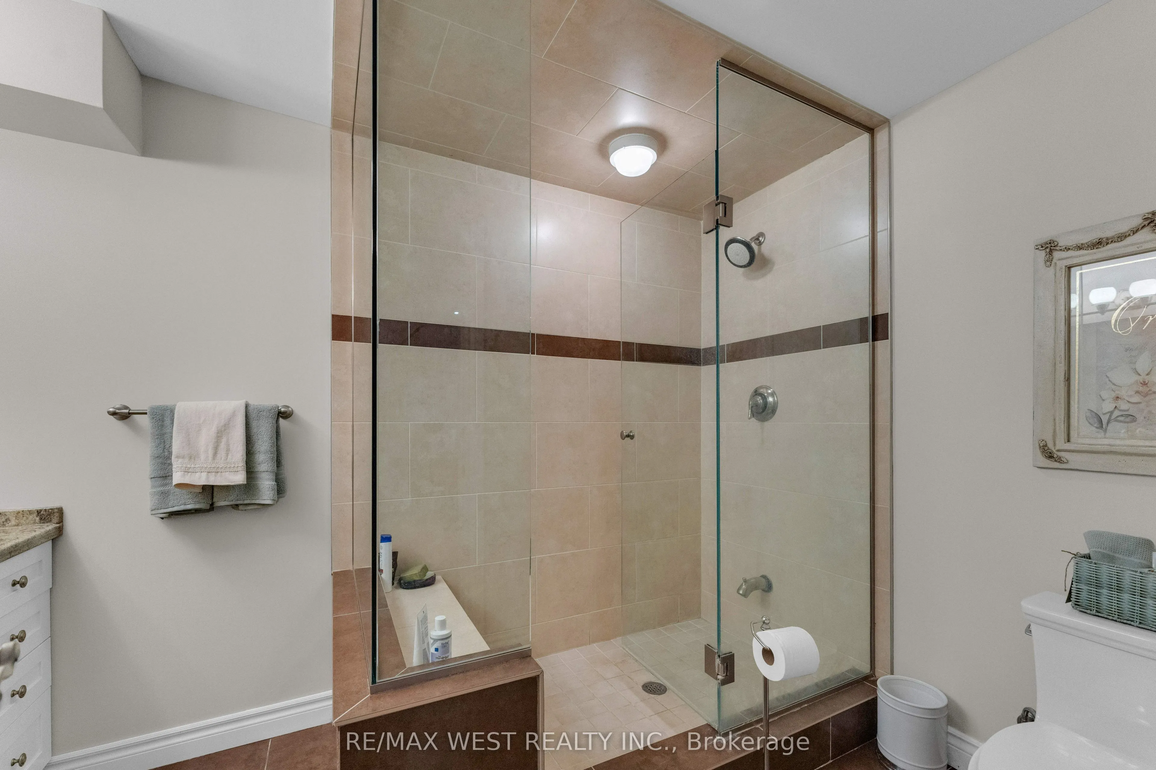 93 Fern Valley Crescent