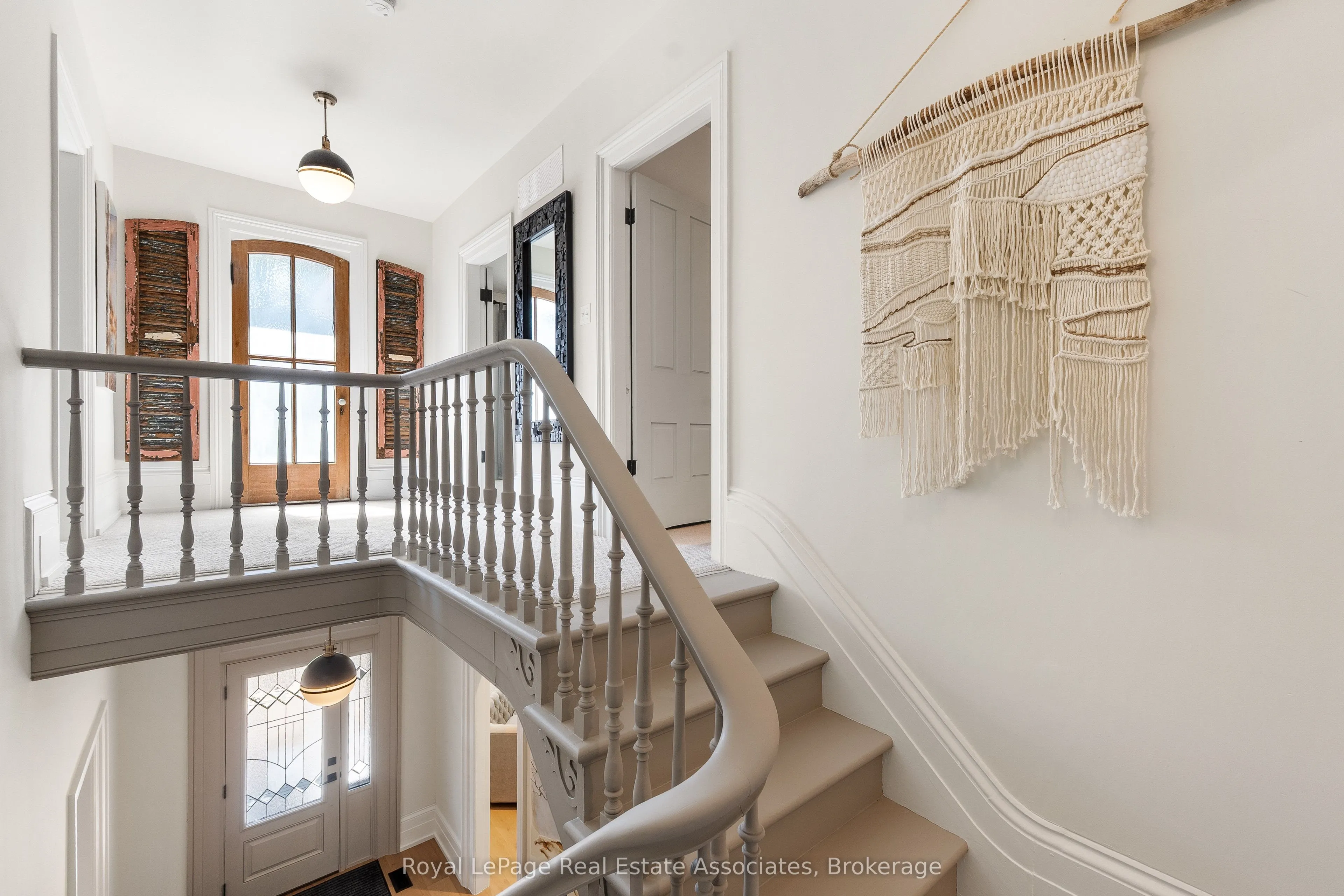 52 Cameron Street E