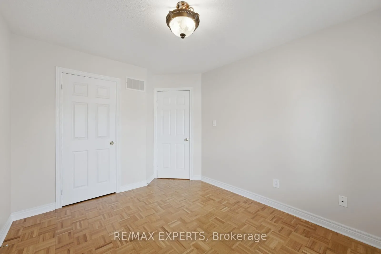 1 Cetona Avenue