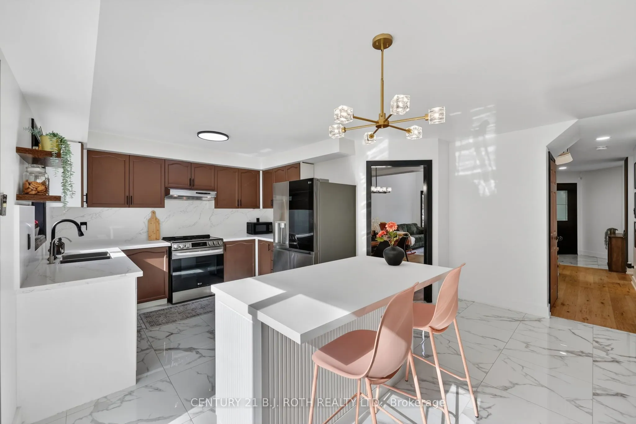 1077 CORRIE Street