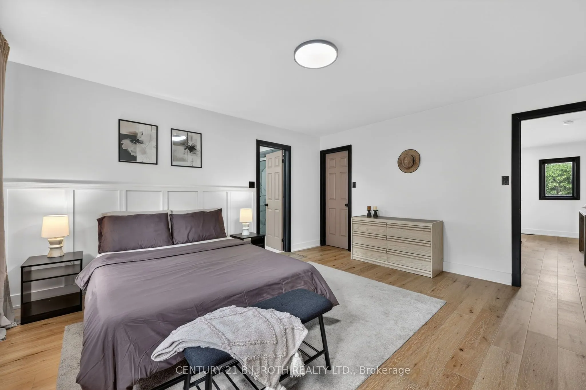 1077 CORRIE Street