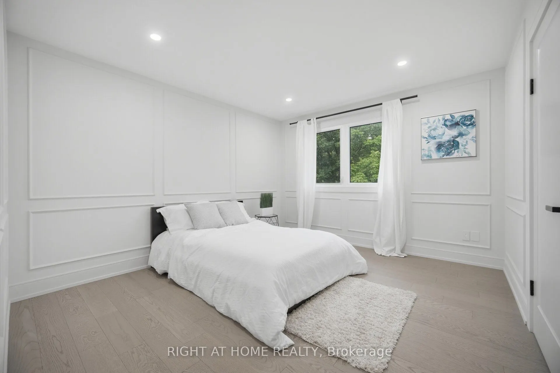 4 Simmons Crescent