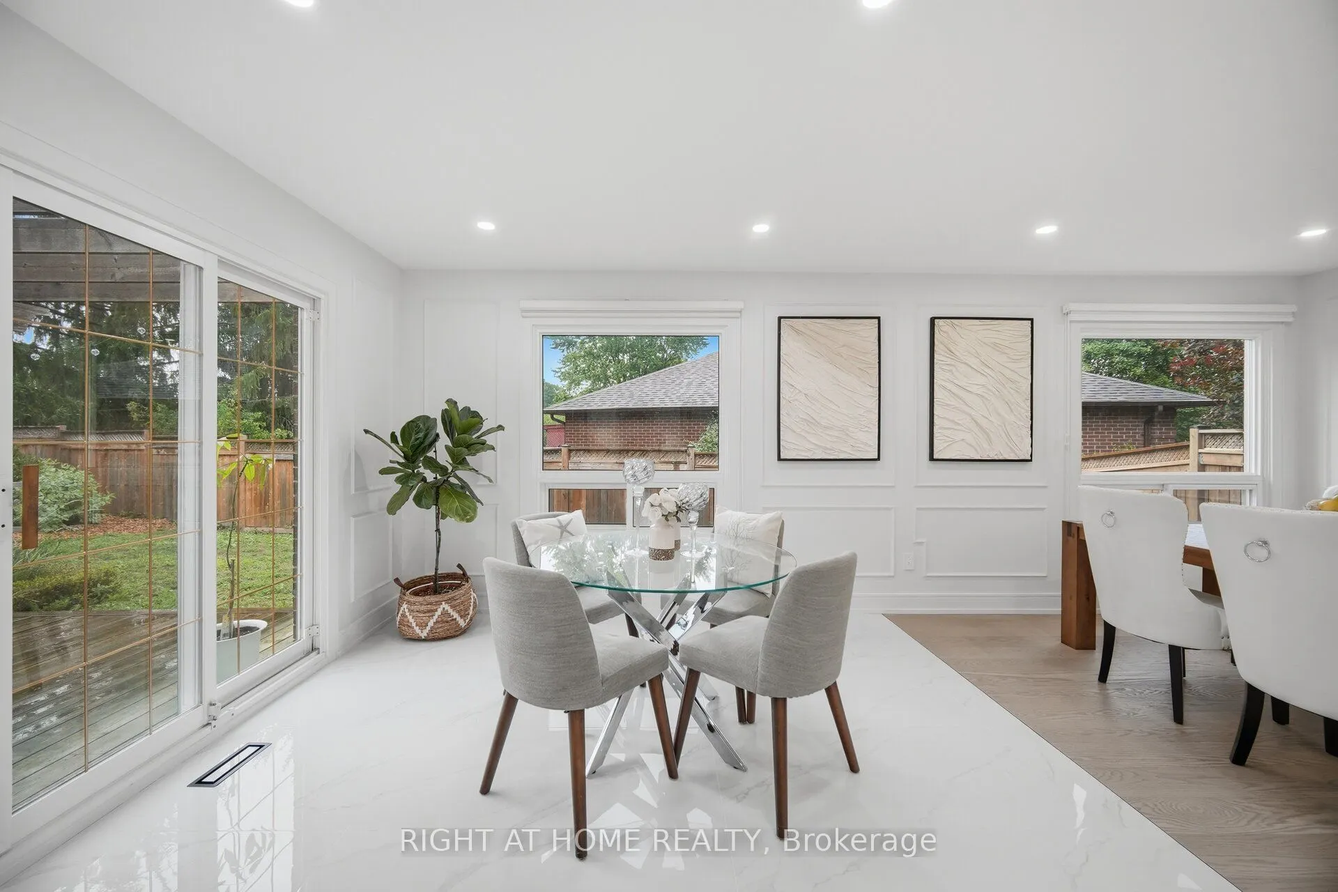 4 Simmons Crescent