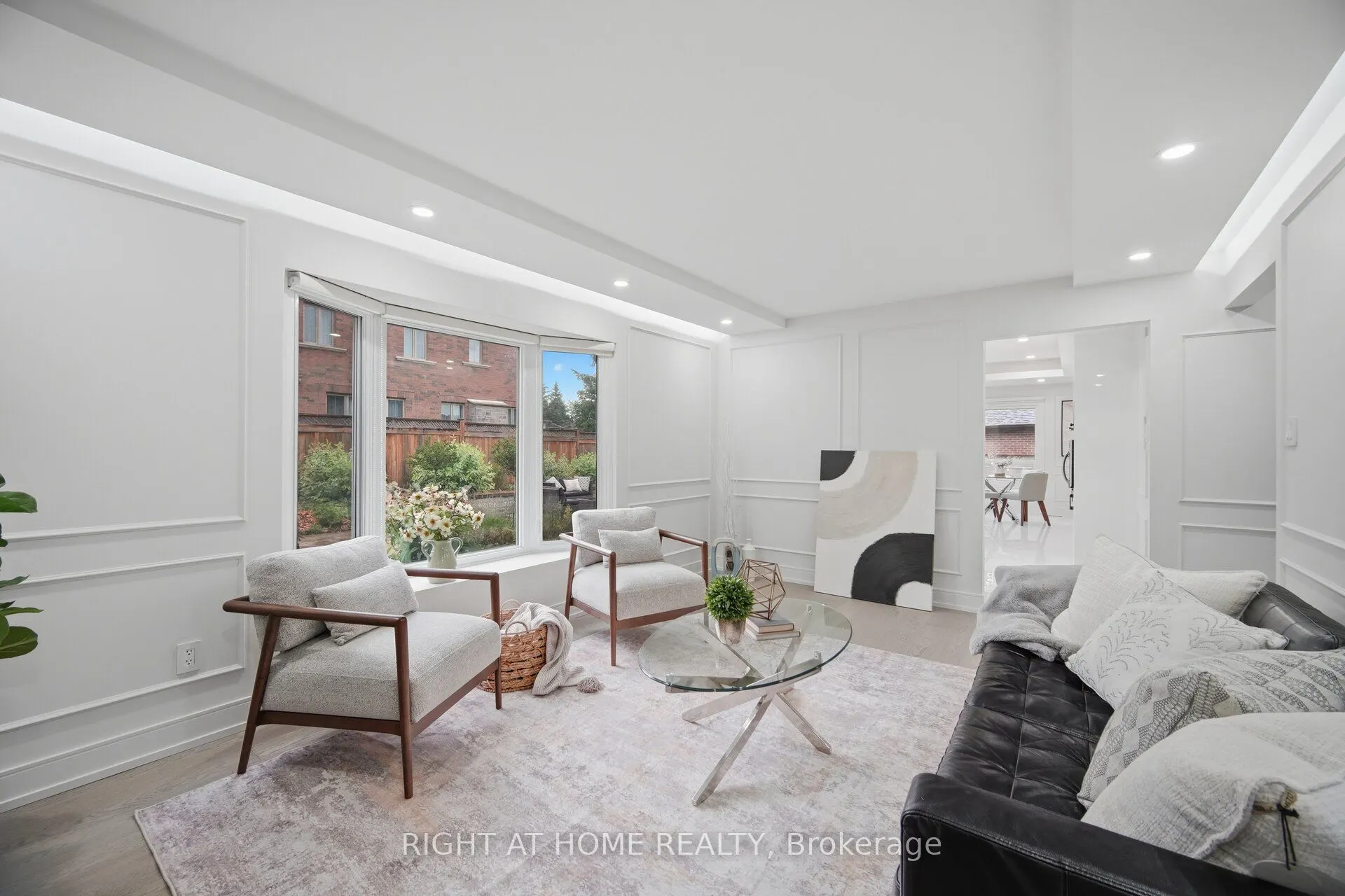 4 Simmons Crescent