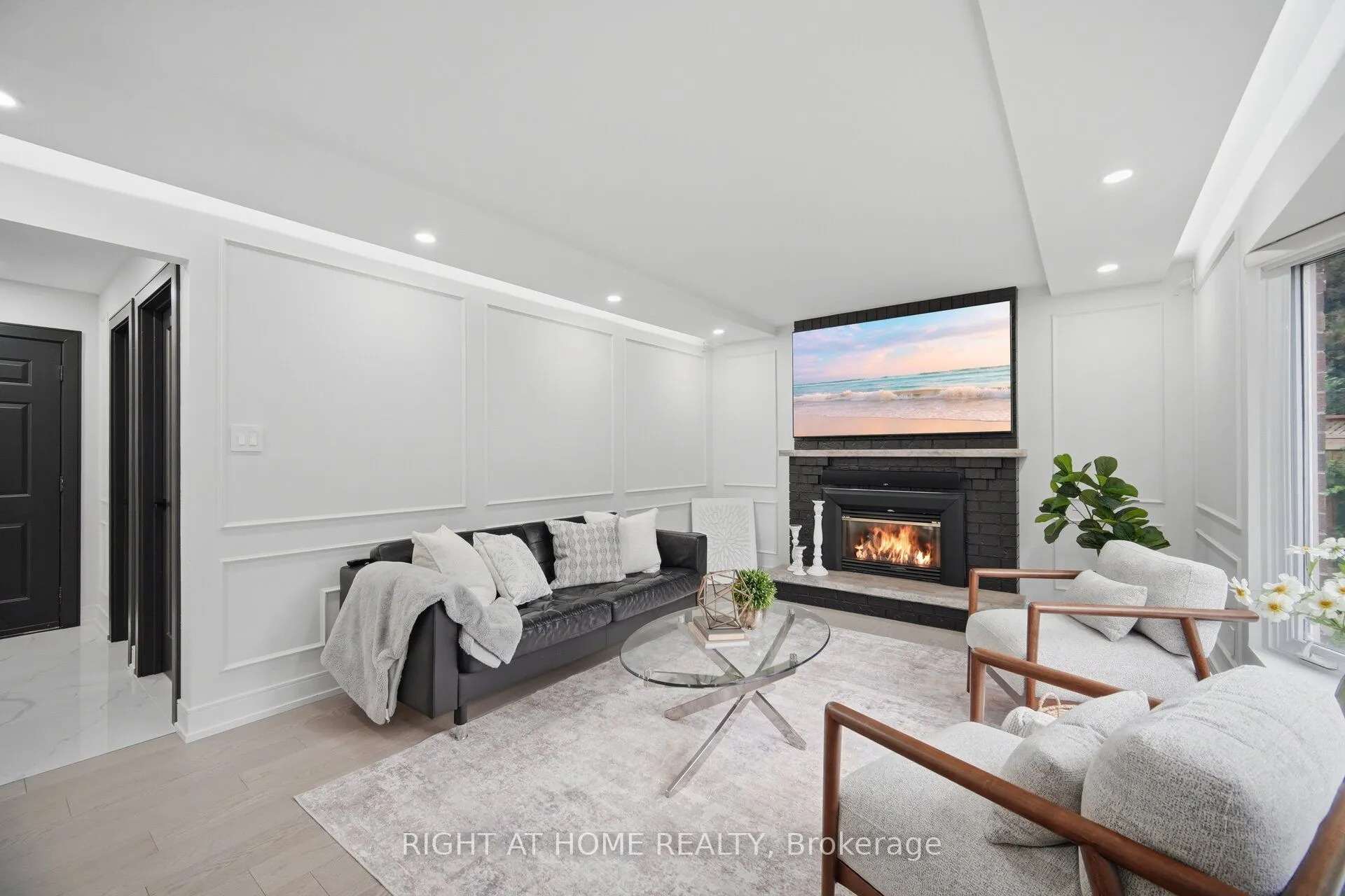 4 Simmons Crescent