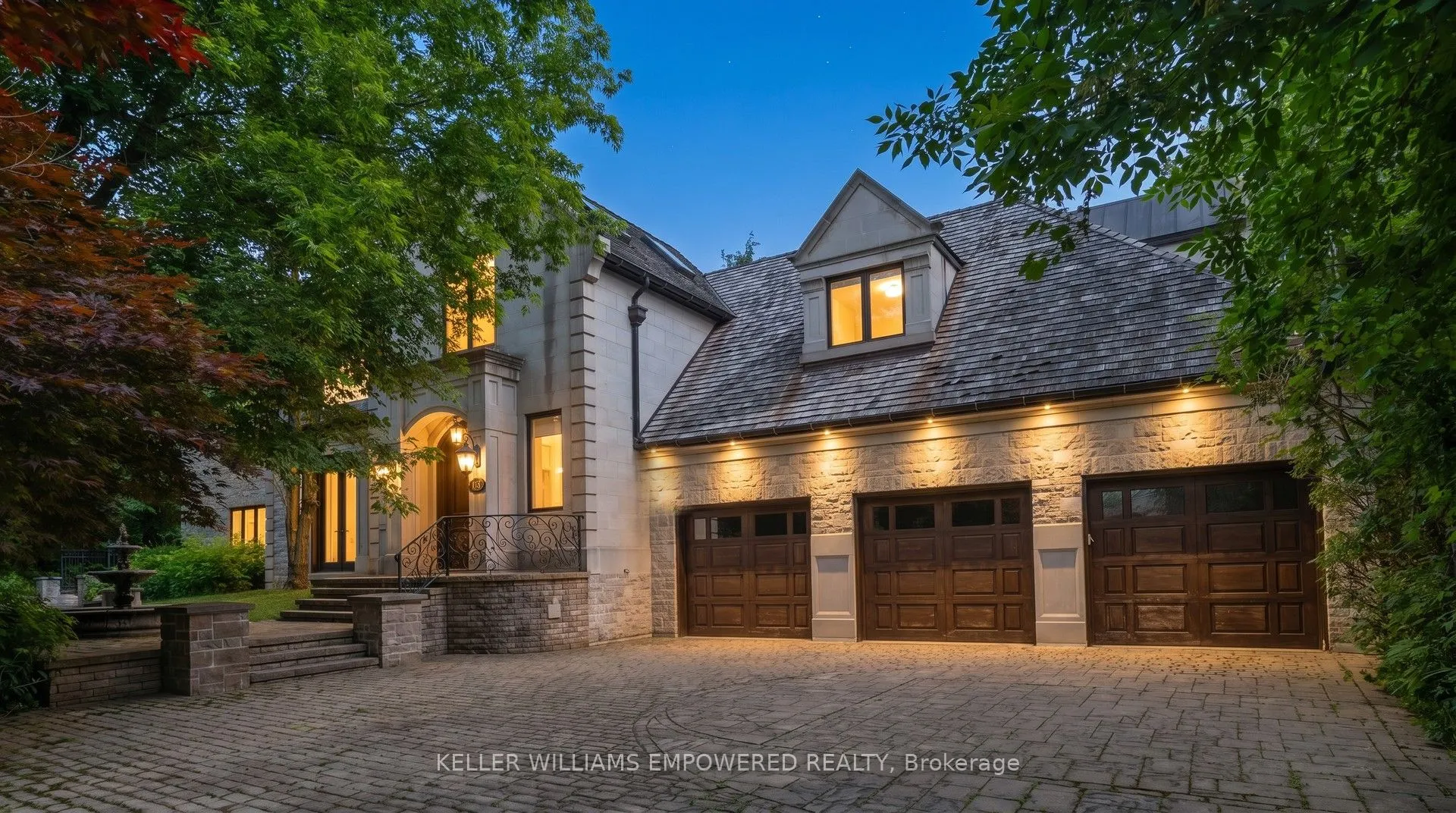 43 Woodland Acres Crescent
