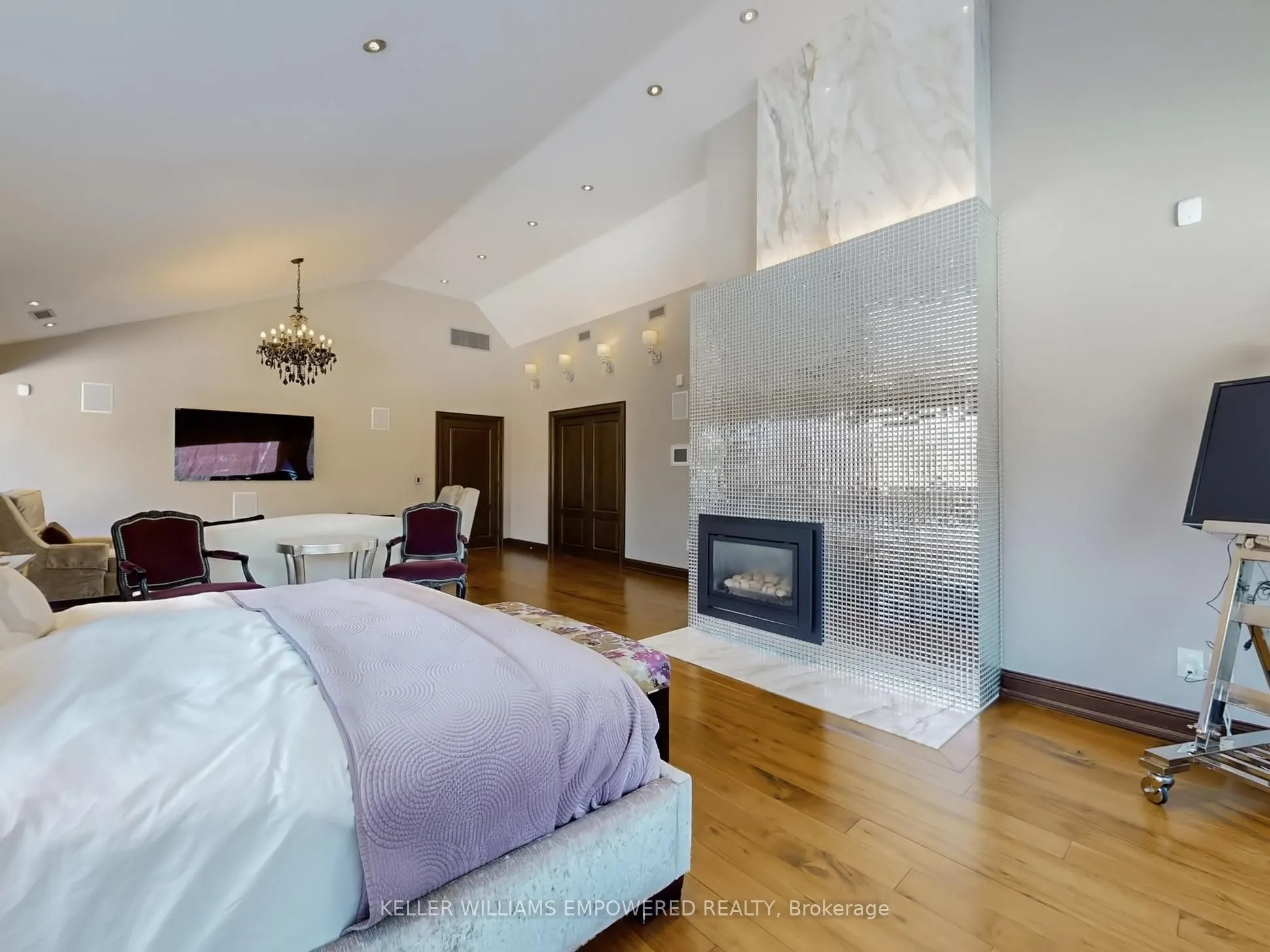 43 Woodland Acres Crescent