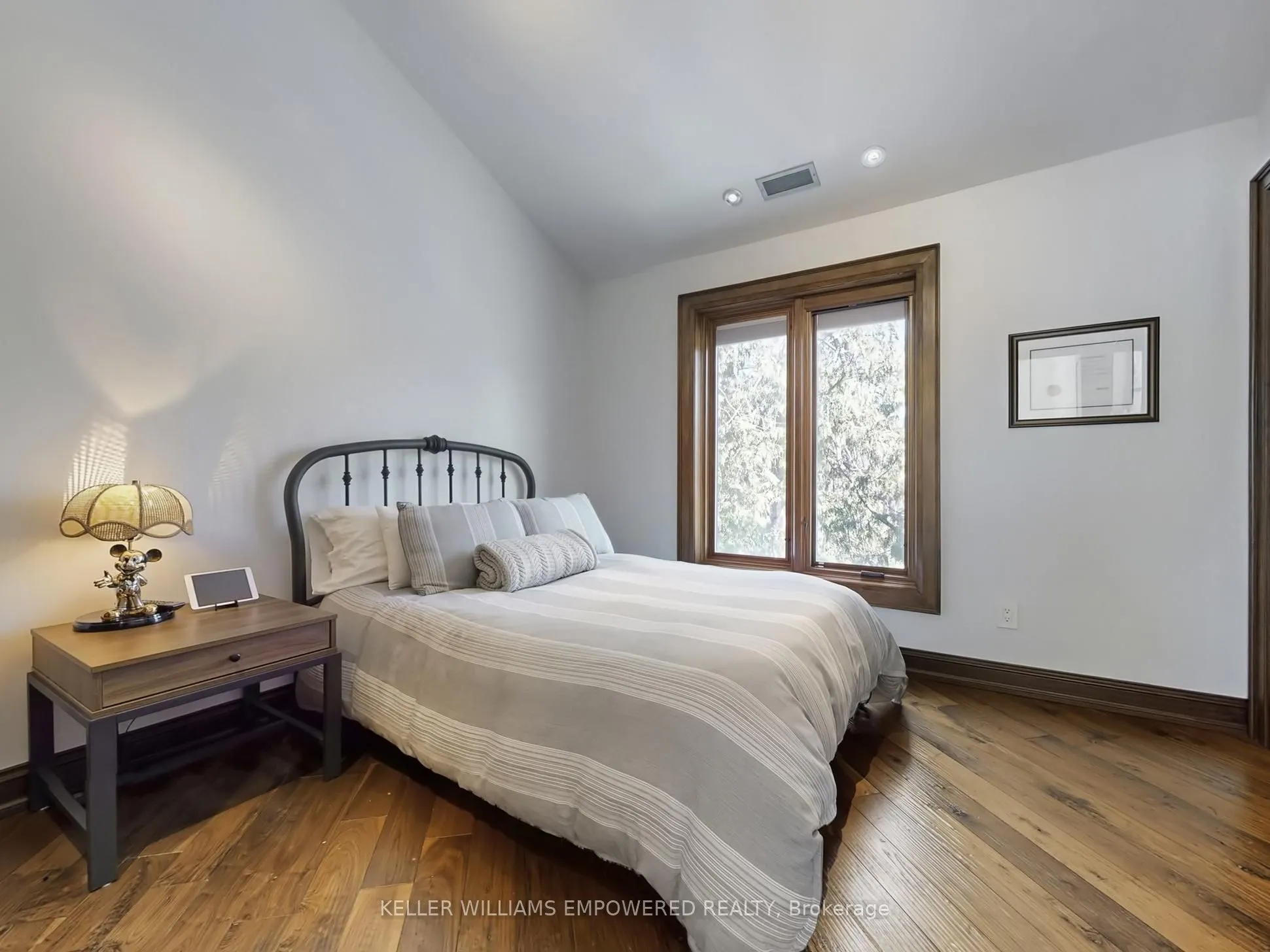 43 Woodland Acres Crescent