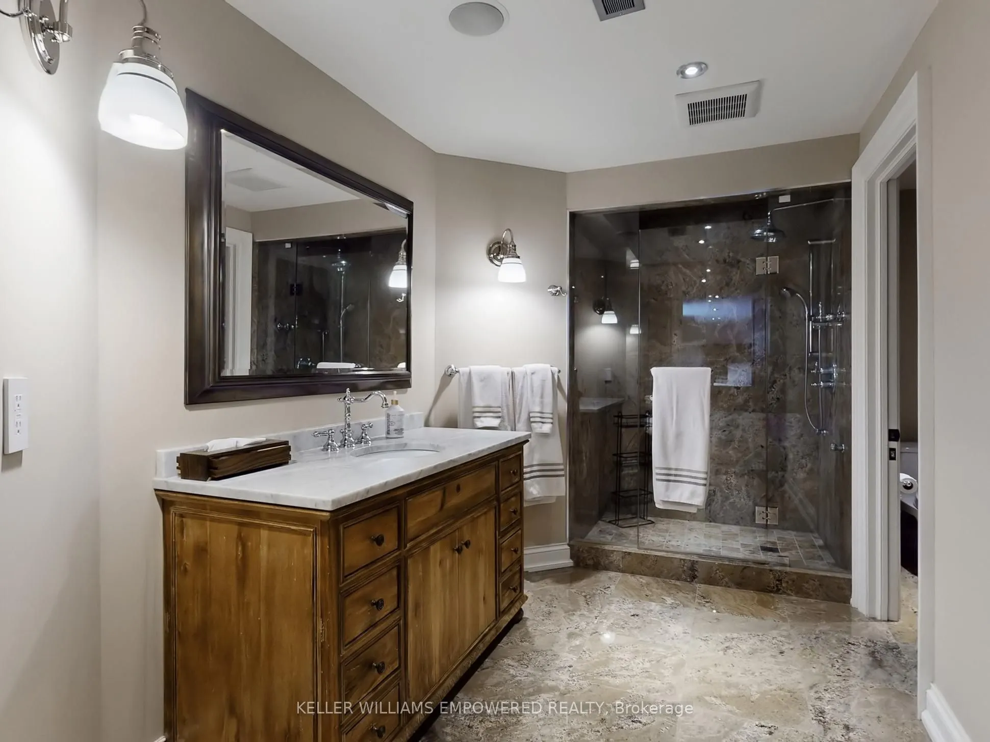 43 Woodland Acres Crescent