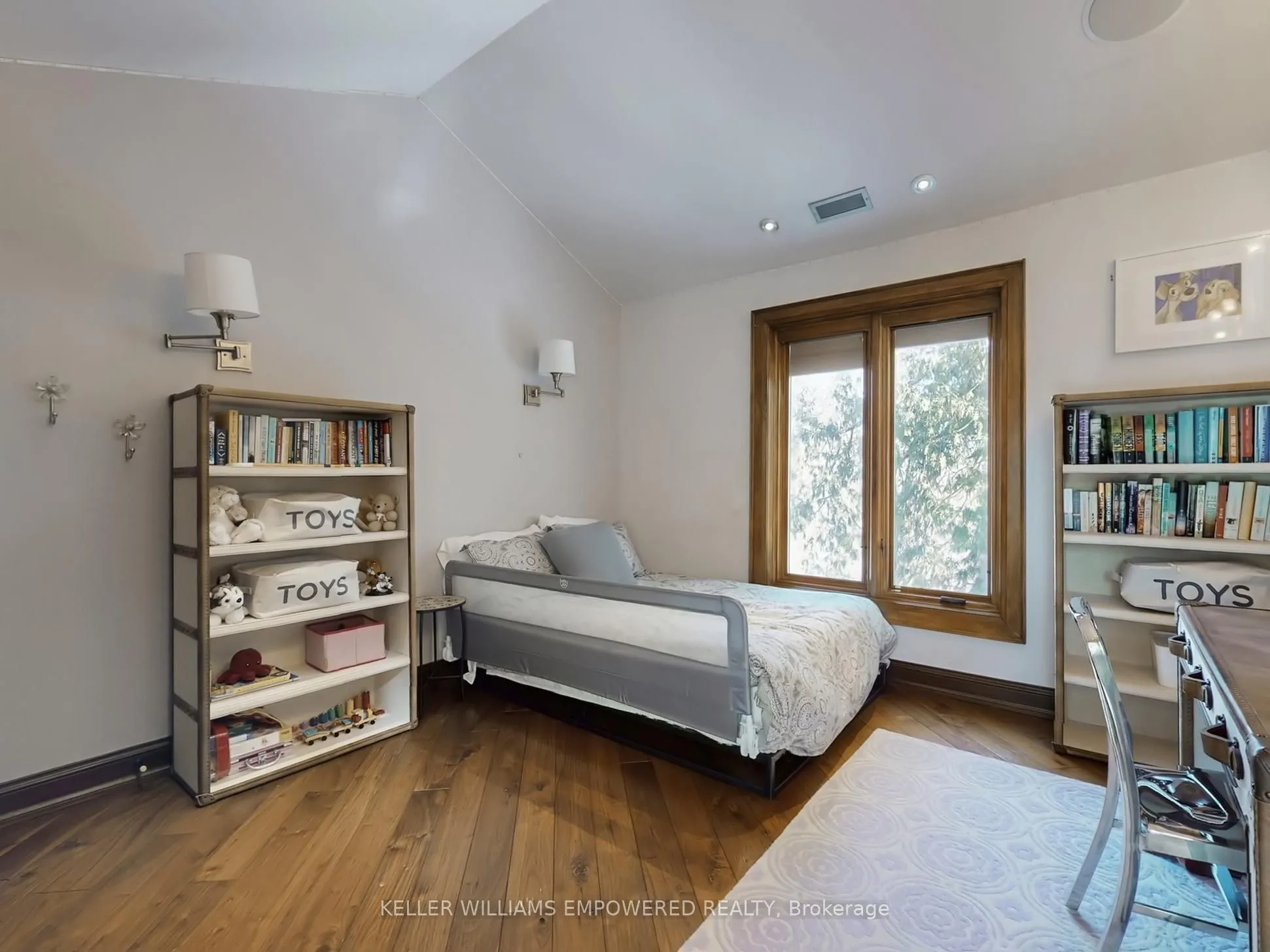 43 Woodland Acres Crescent