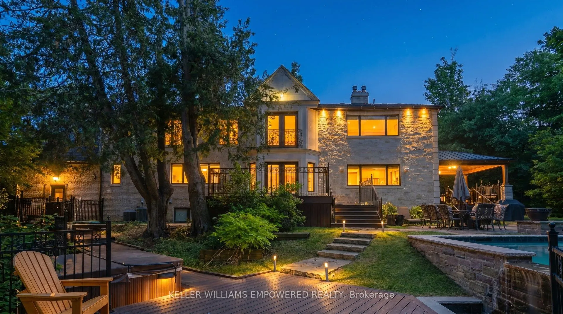 43 Woodland Acres Crescent