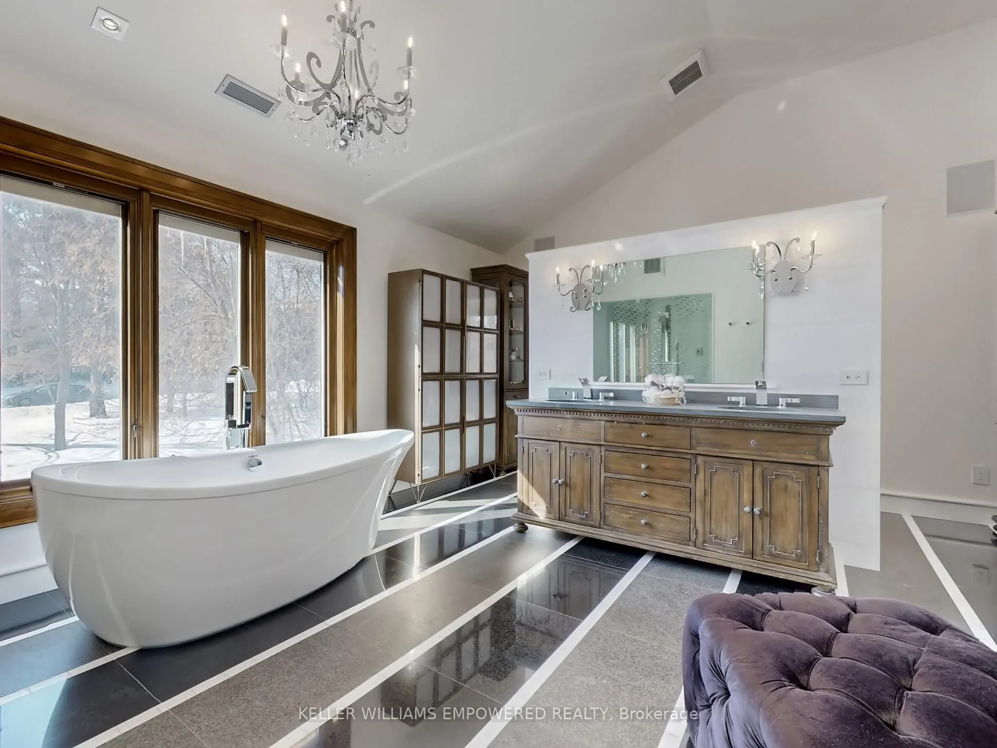 43 Woodland Acres Crescent