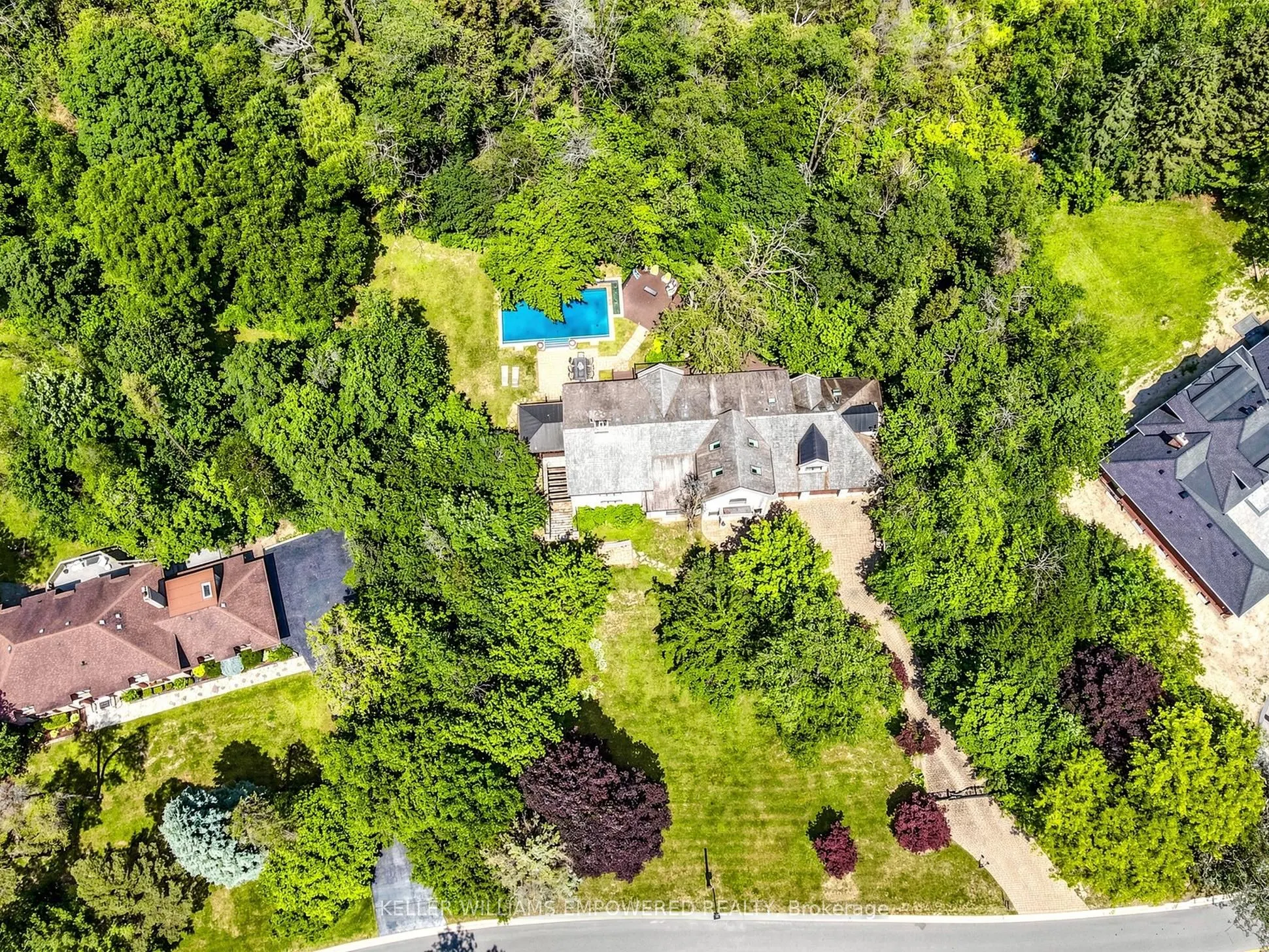 43 Woodland Acres Crescent
