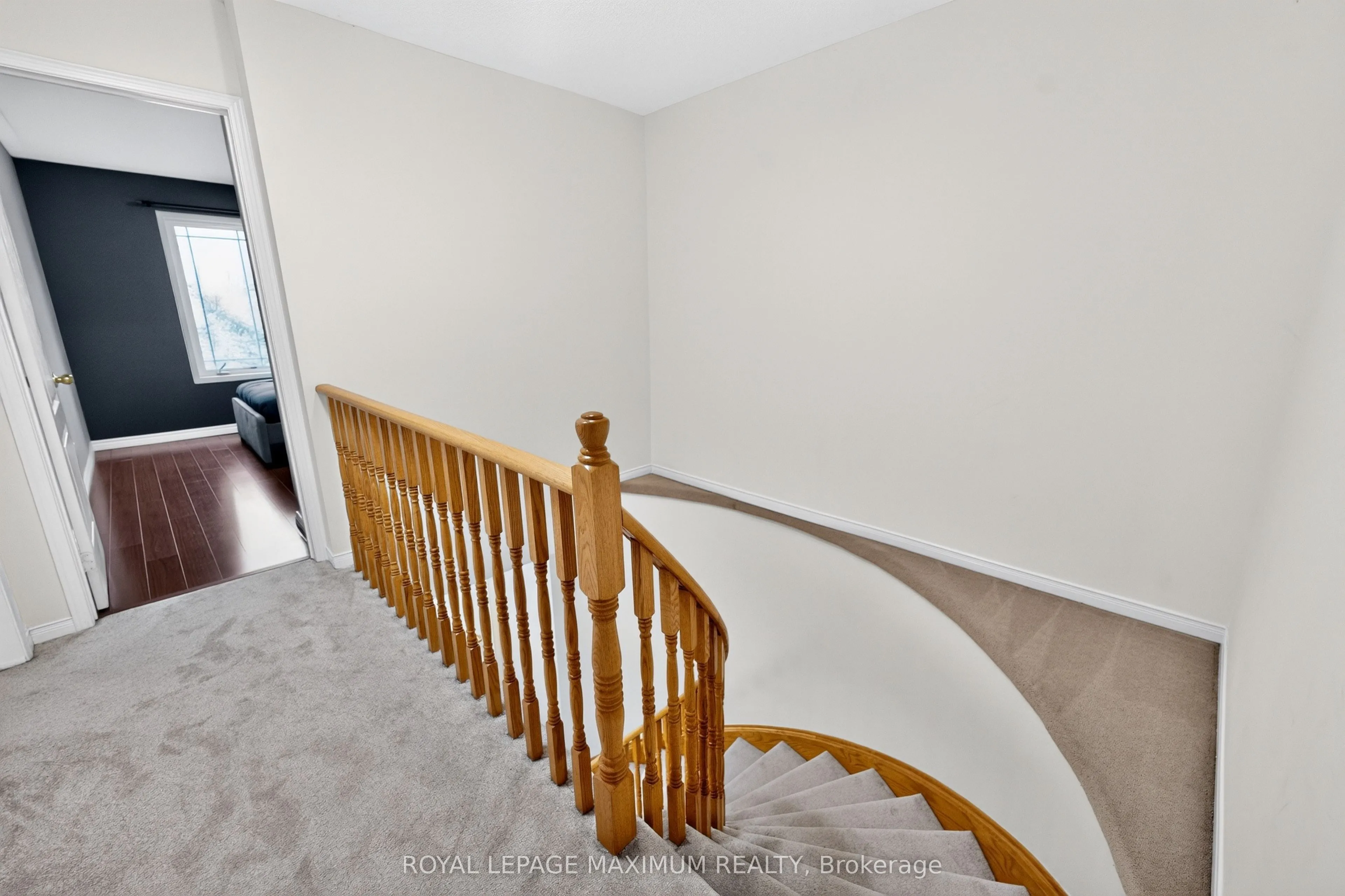 35 Marshview Avenue