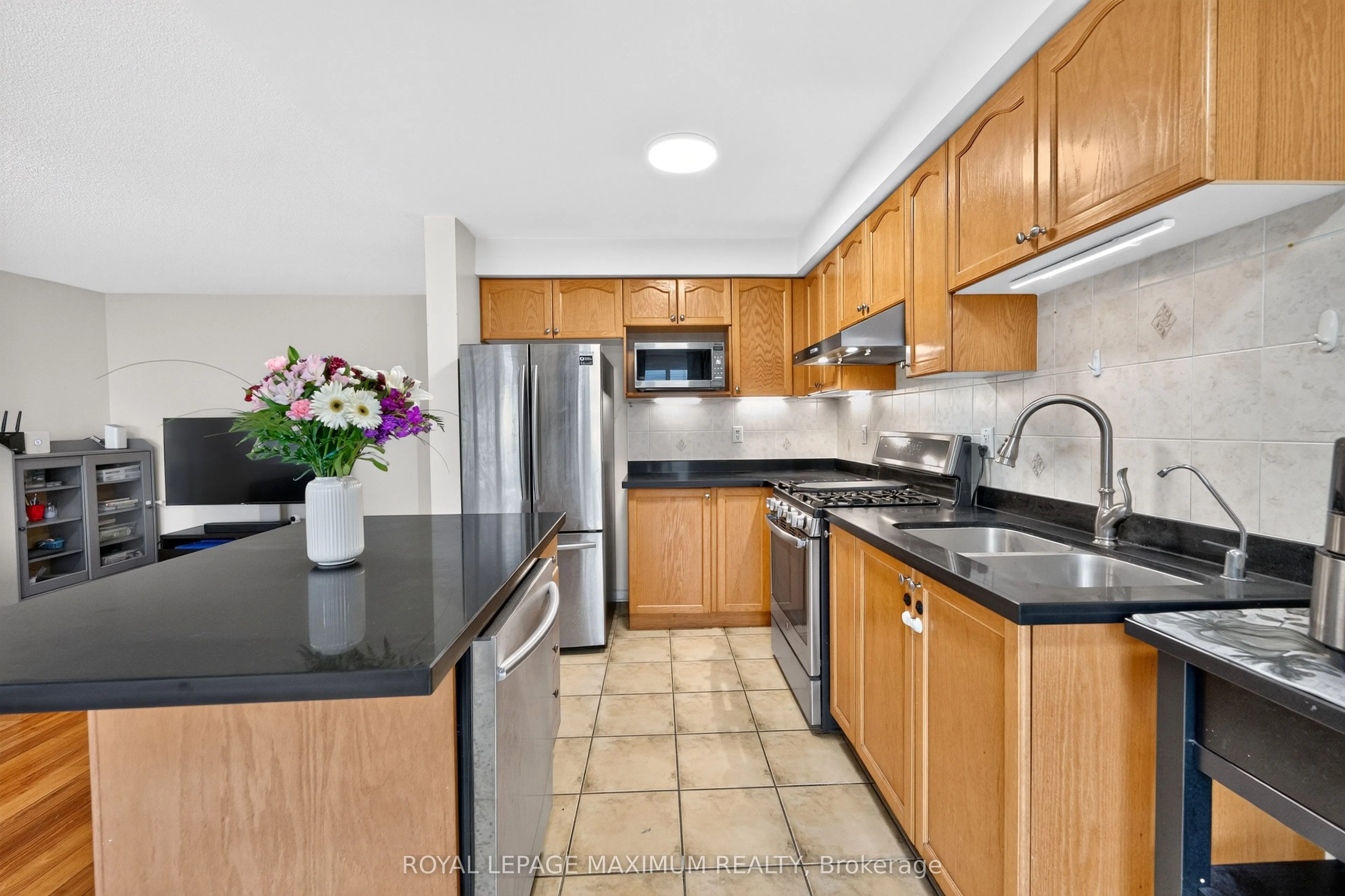 35 Marshview Avenue