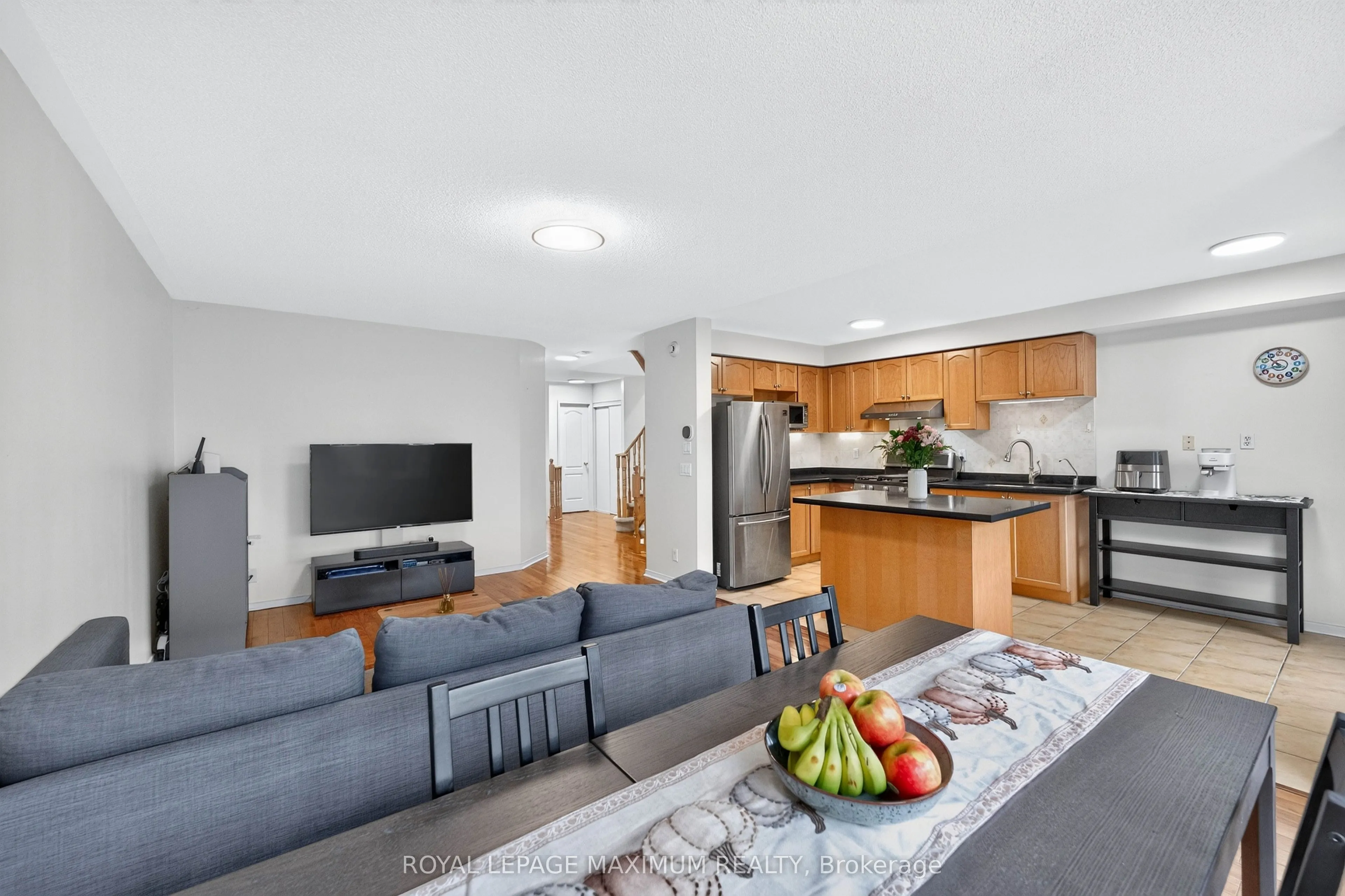 35 Marshview Avenue