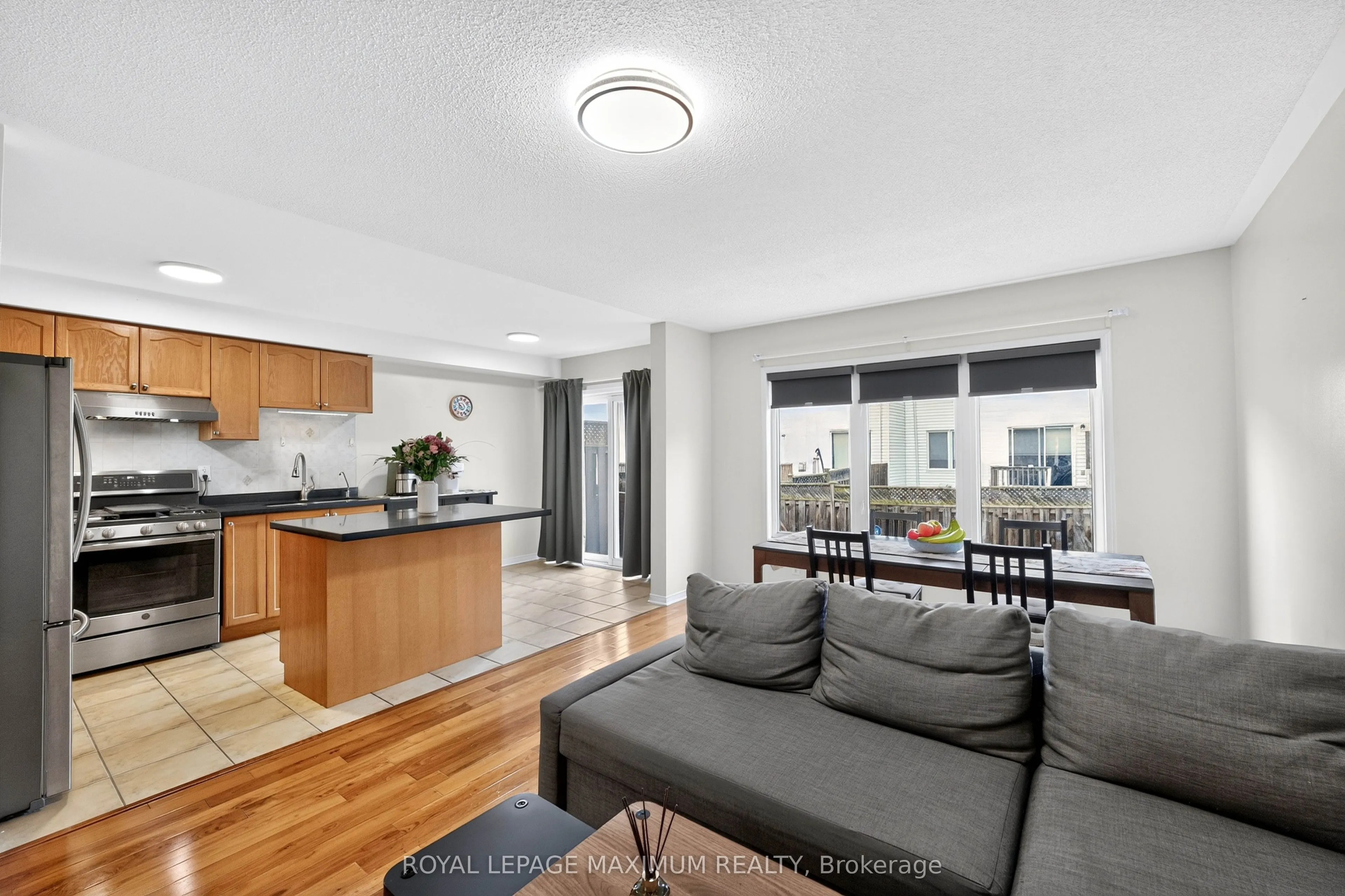 35 Marshview Avenue