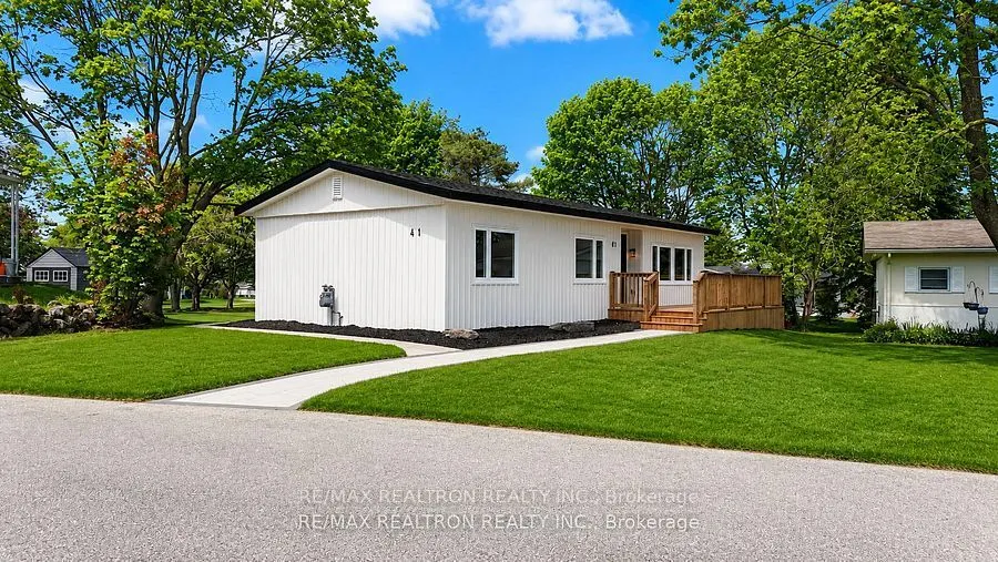 41 Trefoil Drive