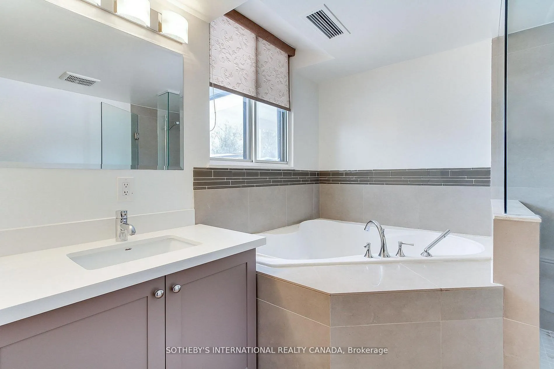 40 Harding Boulevard W #301