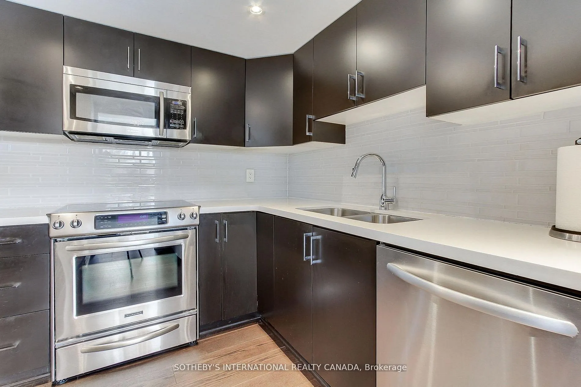 40 Harding Boulevard W #301
