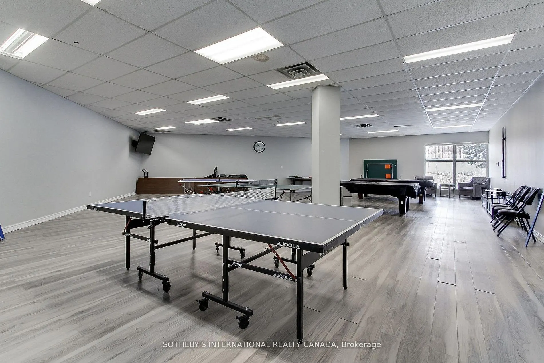 40 Harding Boulevard W #301