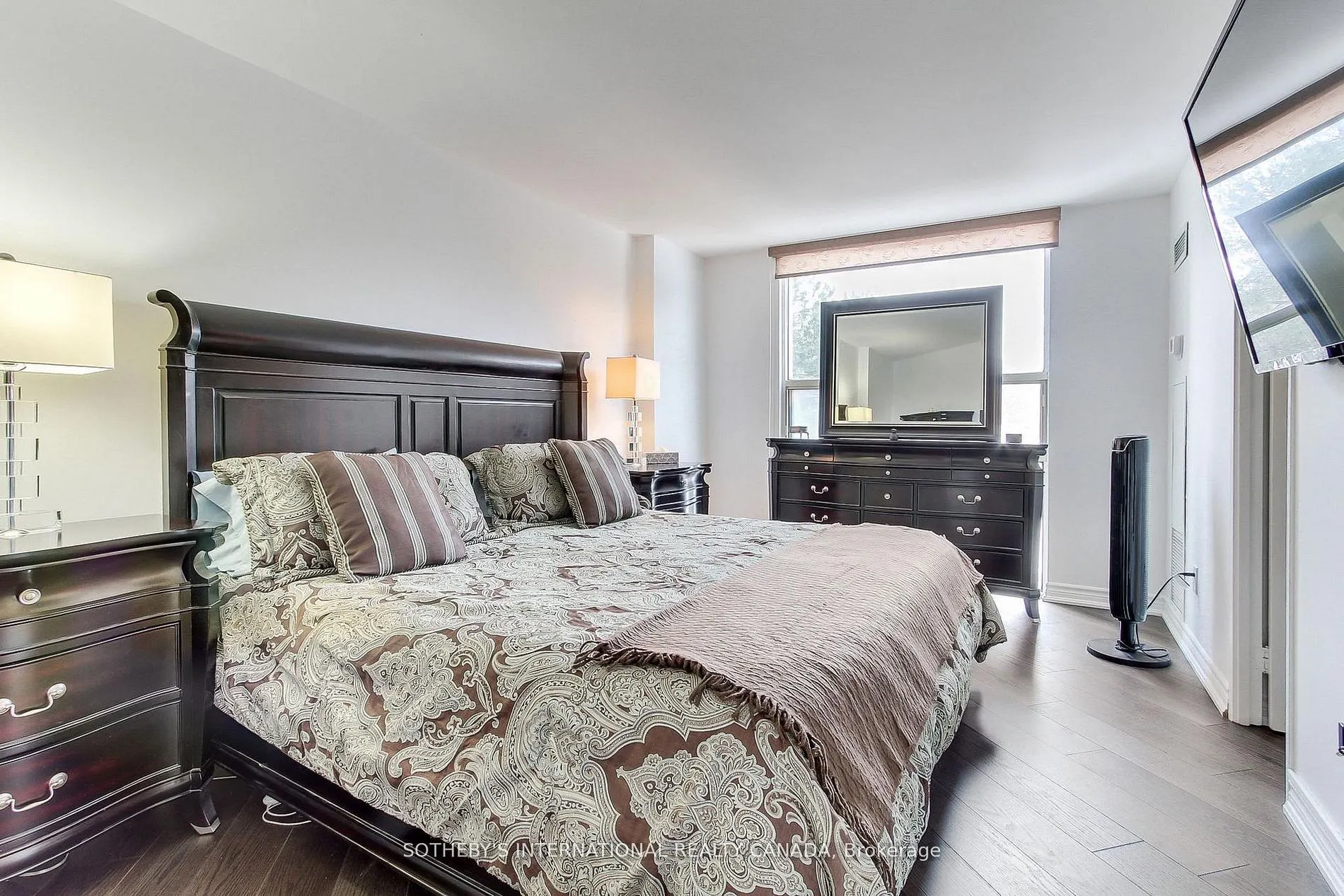 40 Harding Boulevard W #301