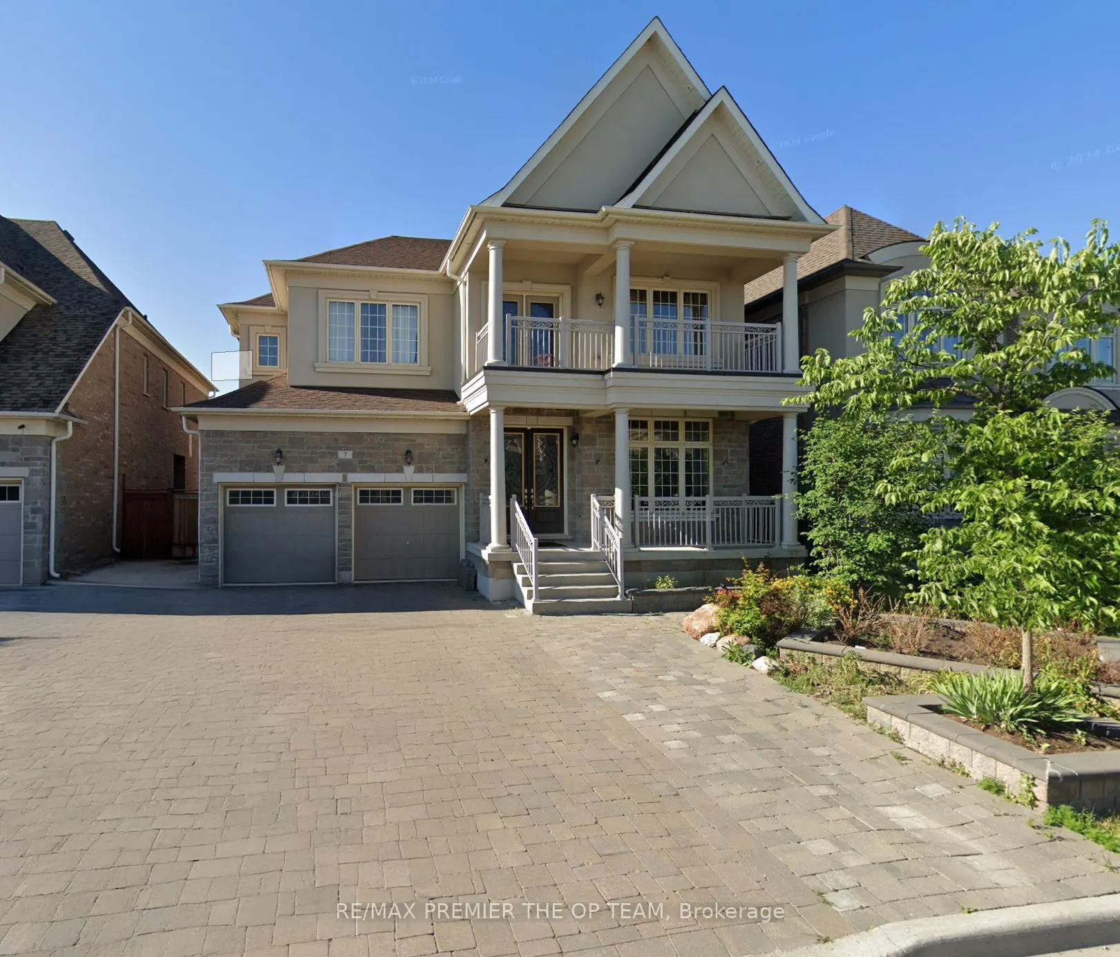 7 Dunrobin Crescent #Lower