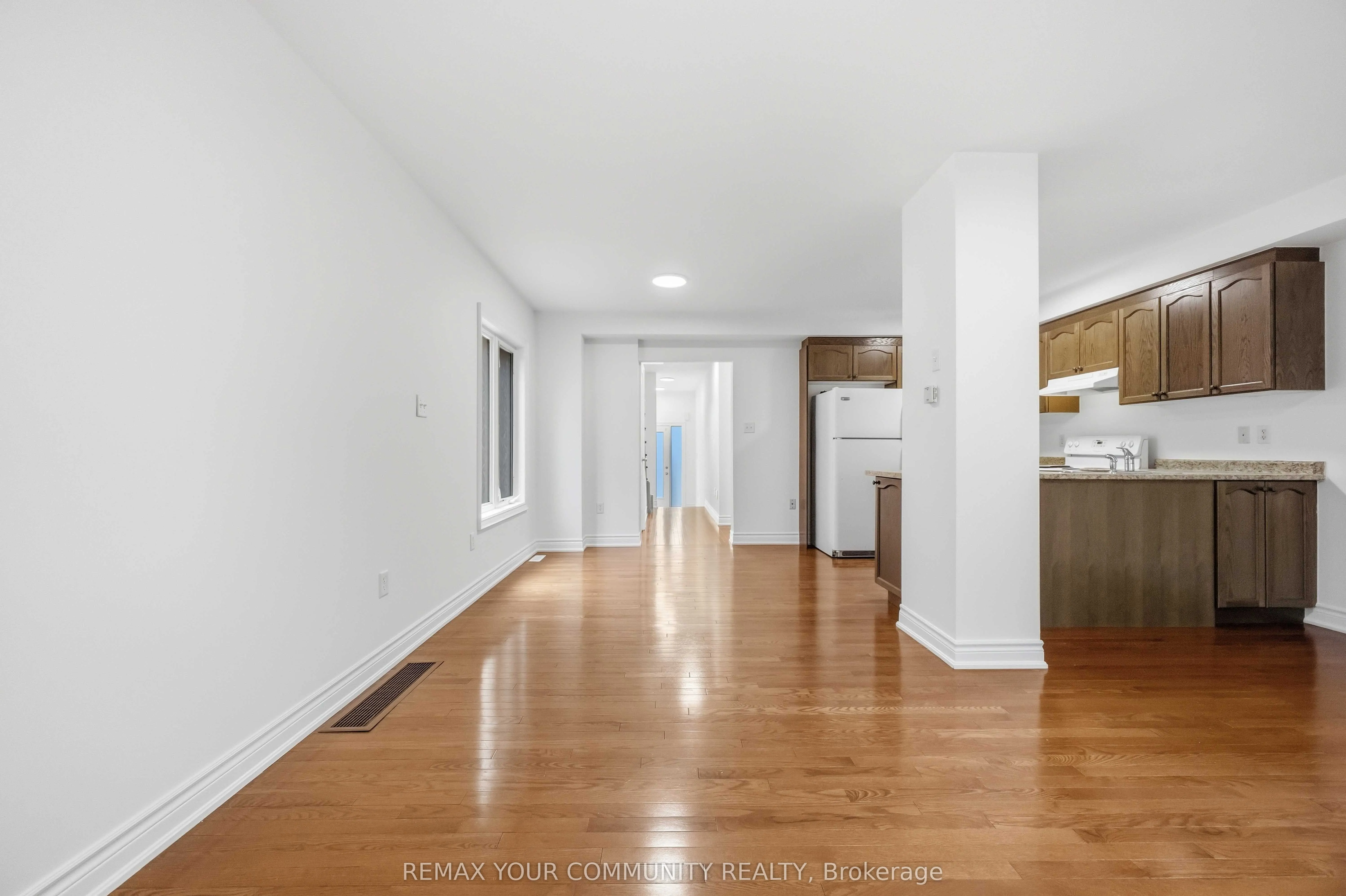 17 Latitude Lane